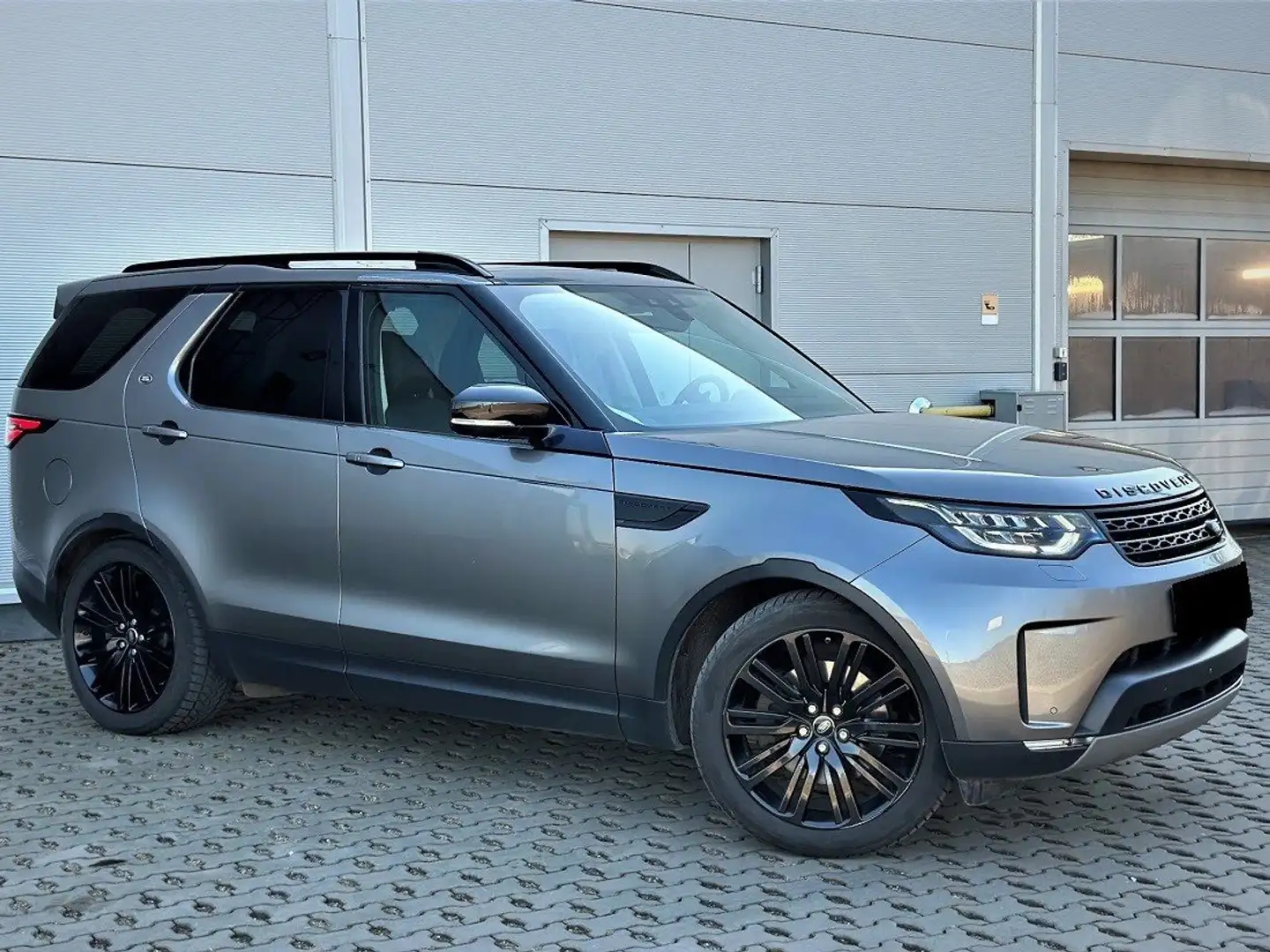 Land Rover Discovery Discovery 2.0 Sd4HSE Grau - 1