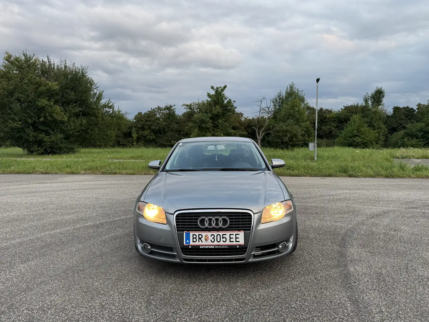 Audi A4 Avant 2.0 TDI - 1