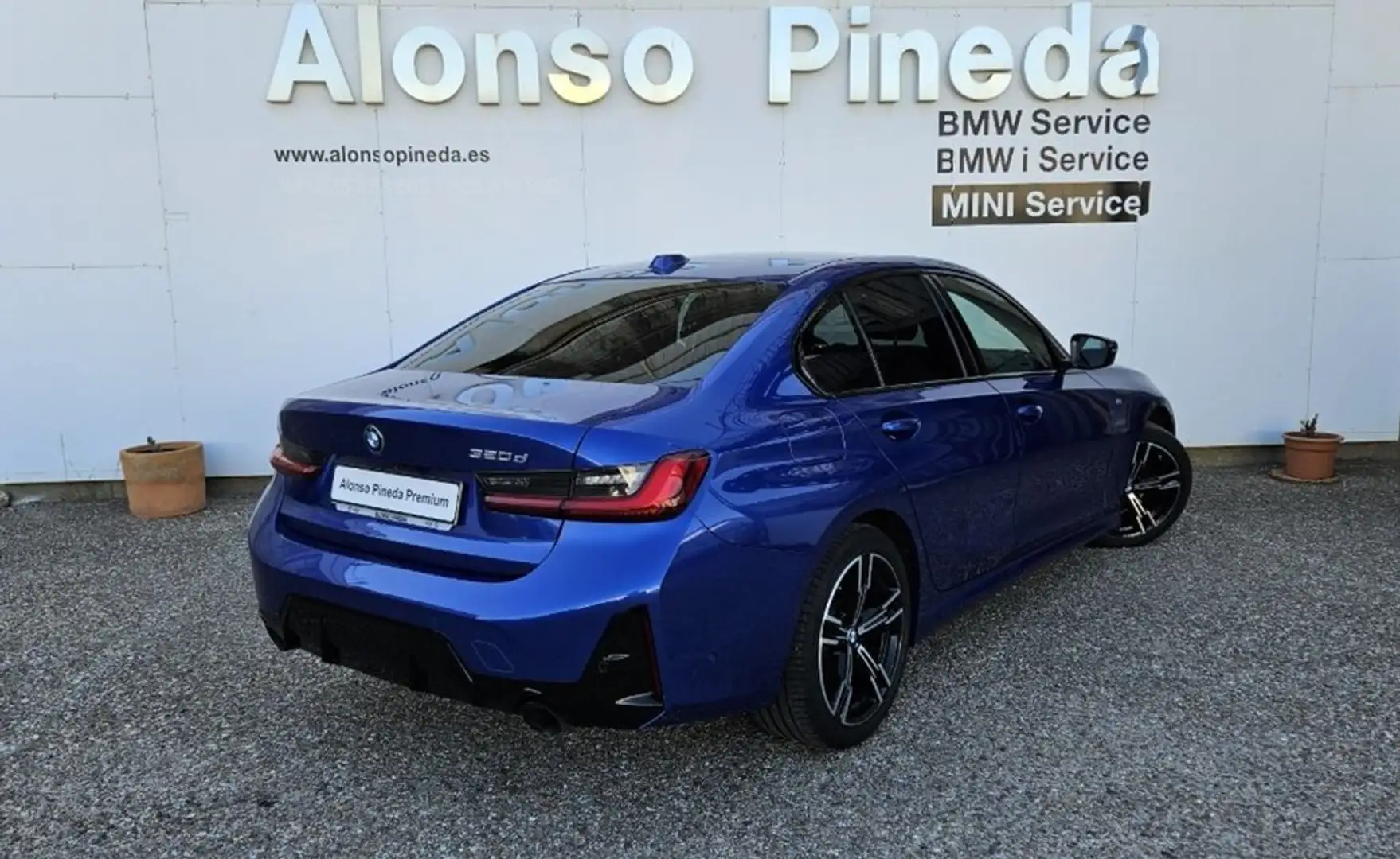 BMW 320 d Bleu - 2