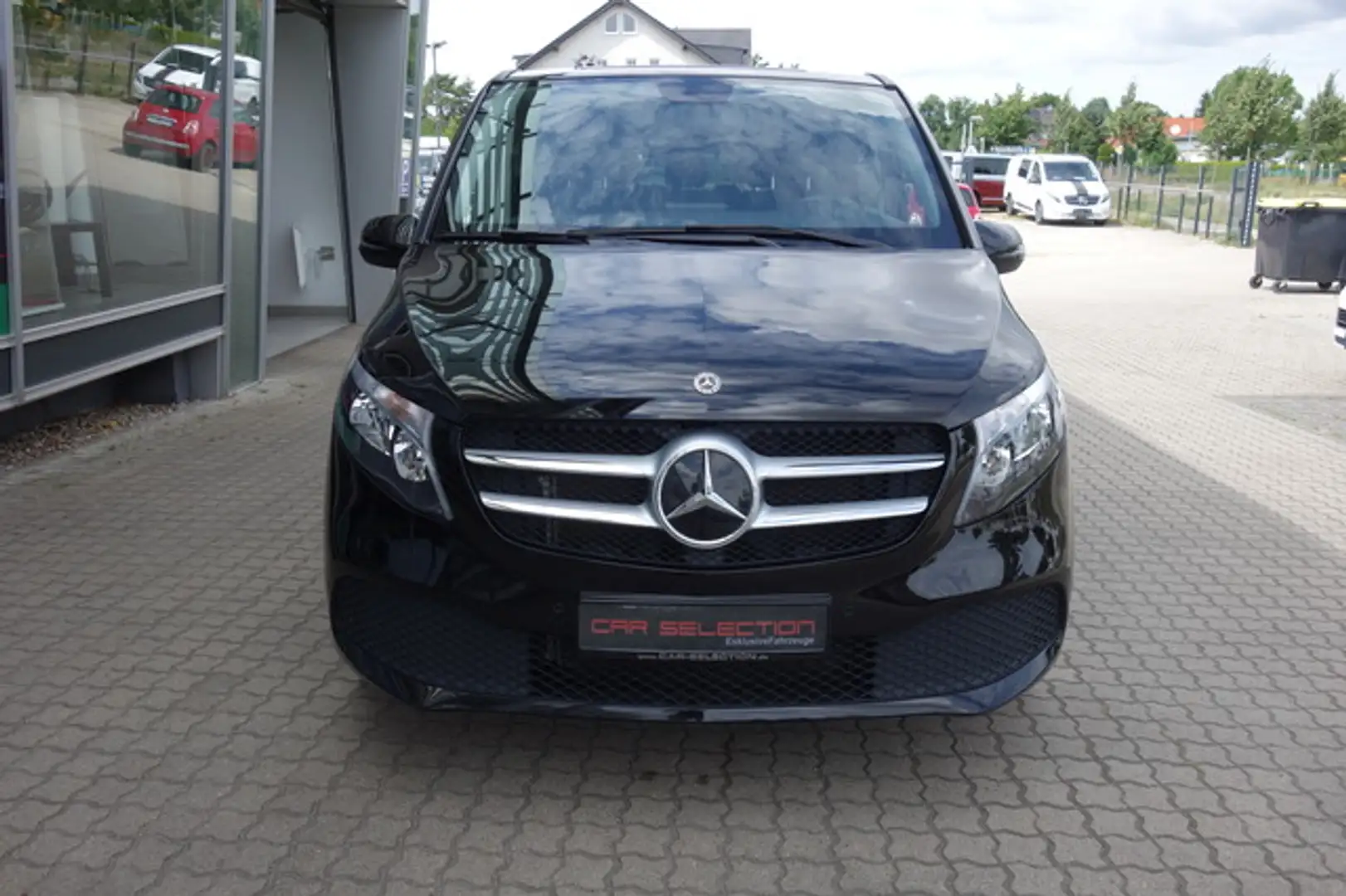 Mercedes-Benz V 220 d Lang Liegepaket 7SITZER/AHK/KAM/TEMP/9-G Noir - 2