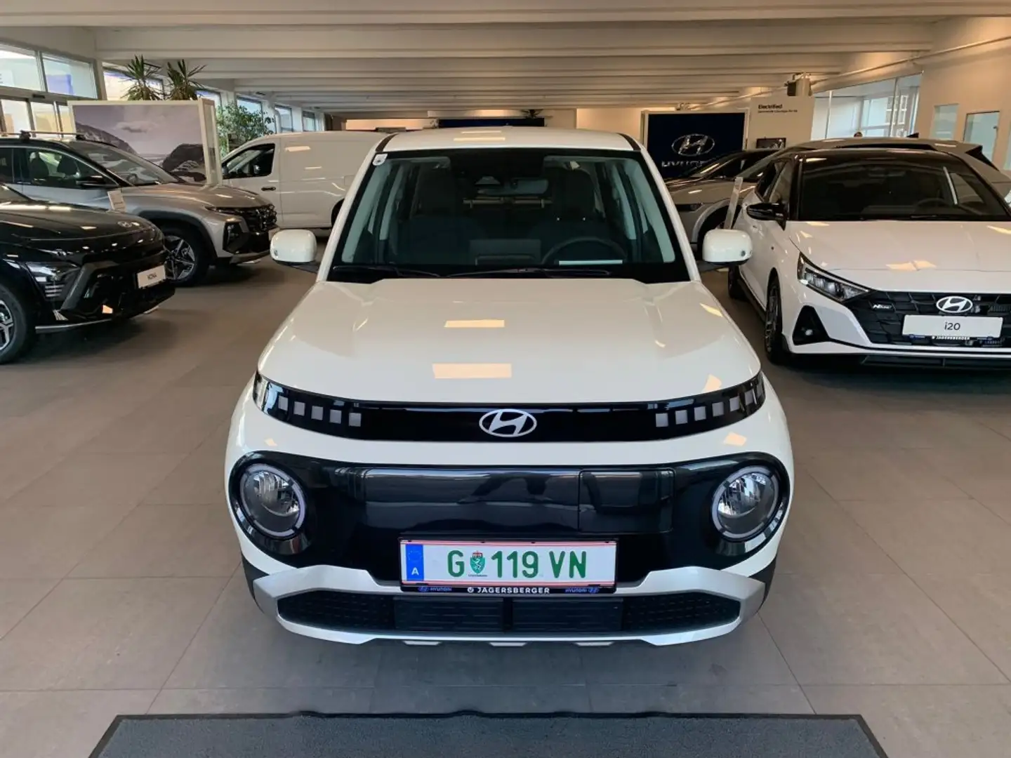 Hyundai Inster 49kWh Smart Line Weiß - 2
