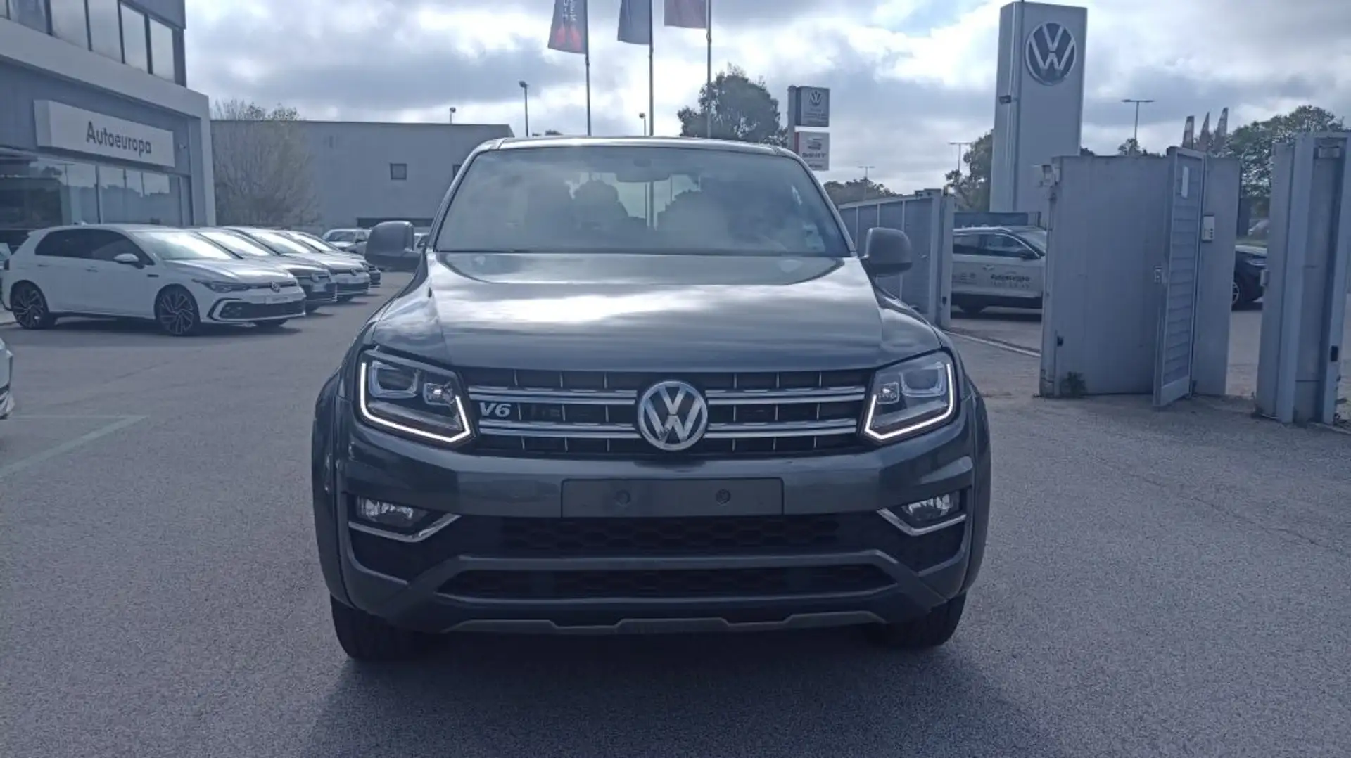 Volkswagen Amarok 3.0 V6 TDI 4MOTION BMT DC DARK LABEL Grey - 2