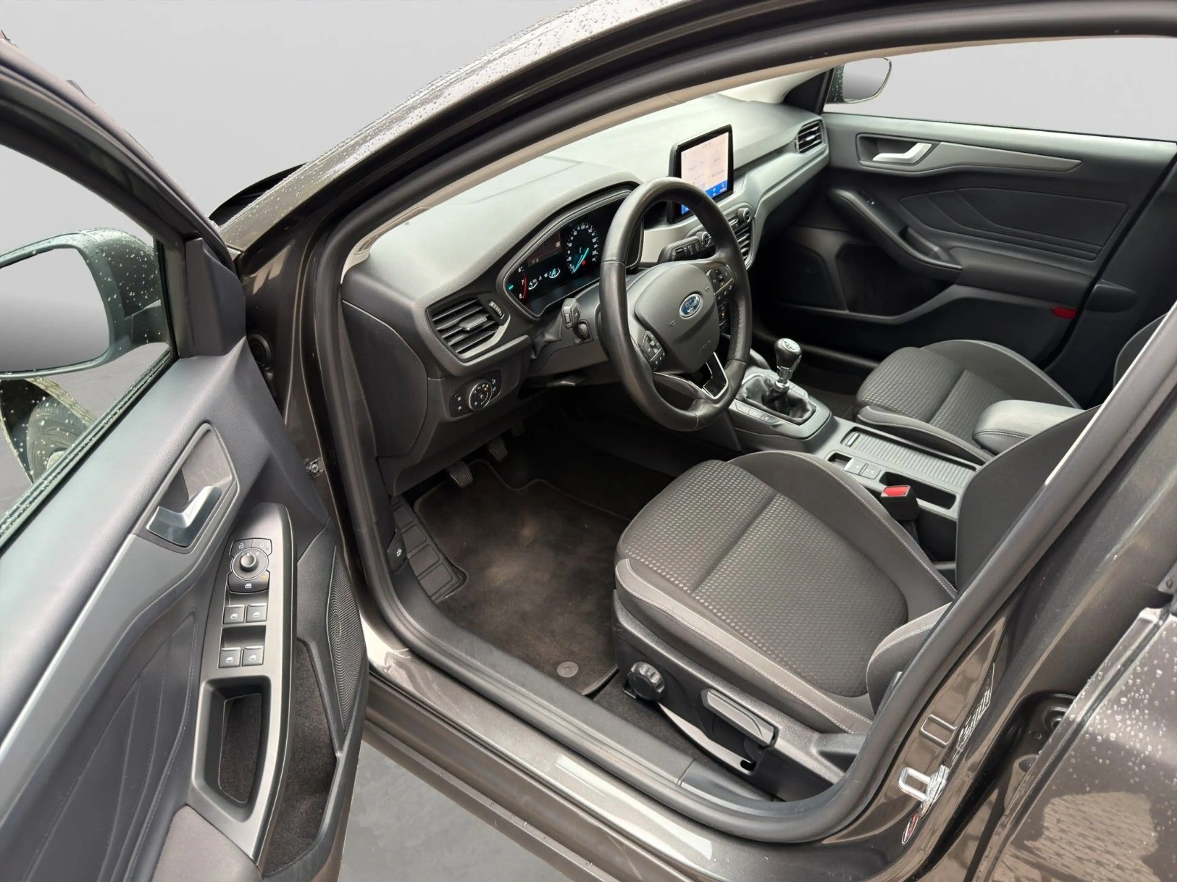 Ford Focus Turnier Cool & Connect — photo 11