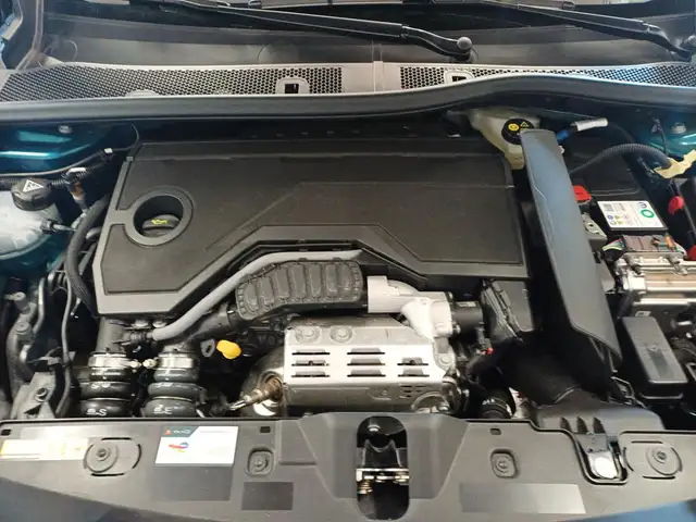Peugeot 2008 view 8