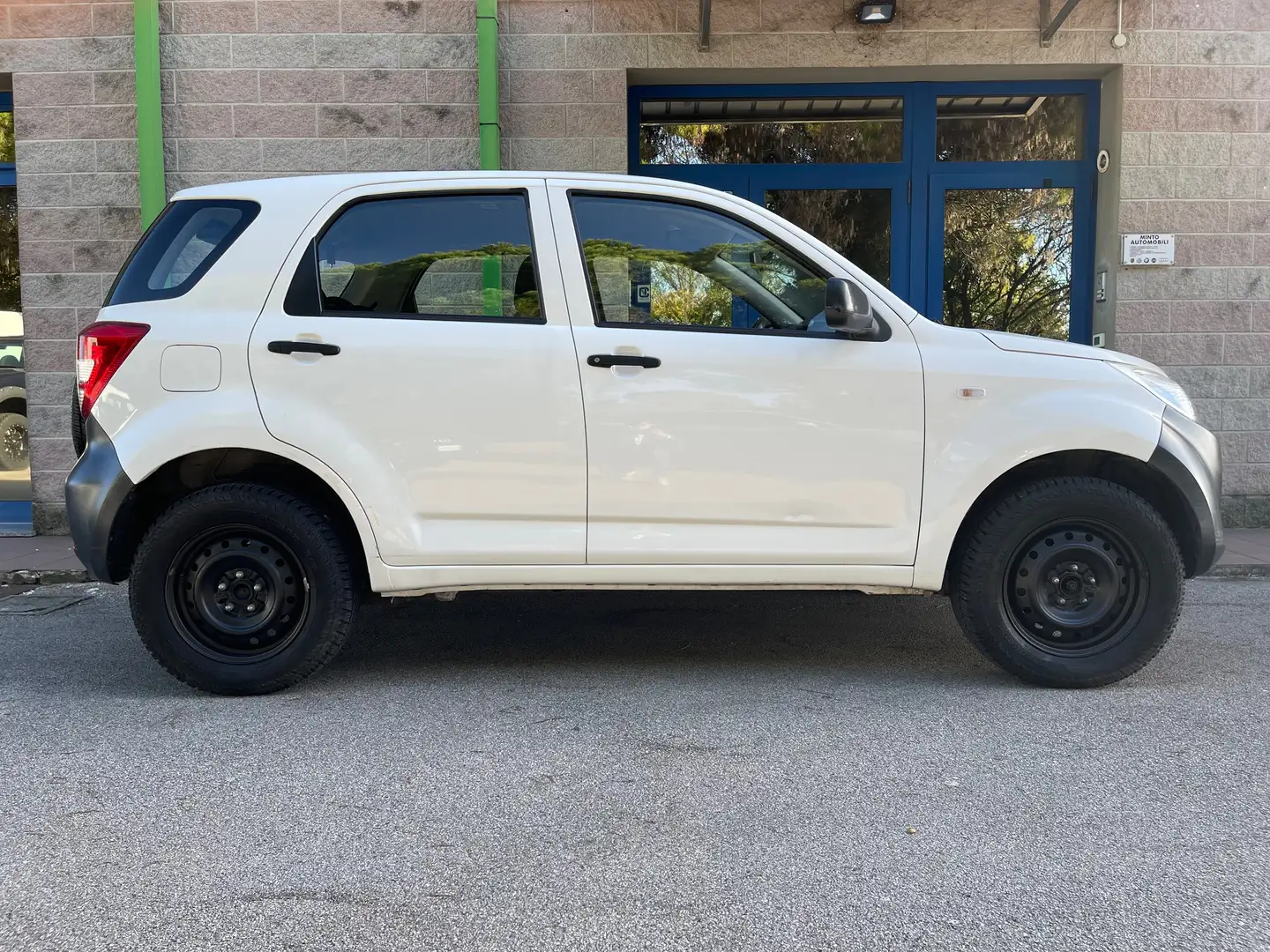 Daihatsu Terios 1.3 86CV SX 4X4 5 P CLIMA RADIO CD GANCIO TRAINO Weiß - 2