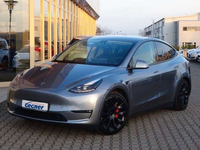 Tesla Model Y Long Range Dual AWD AHK