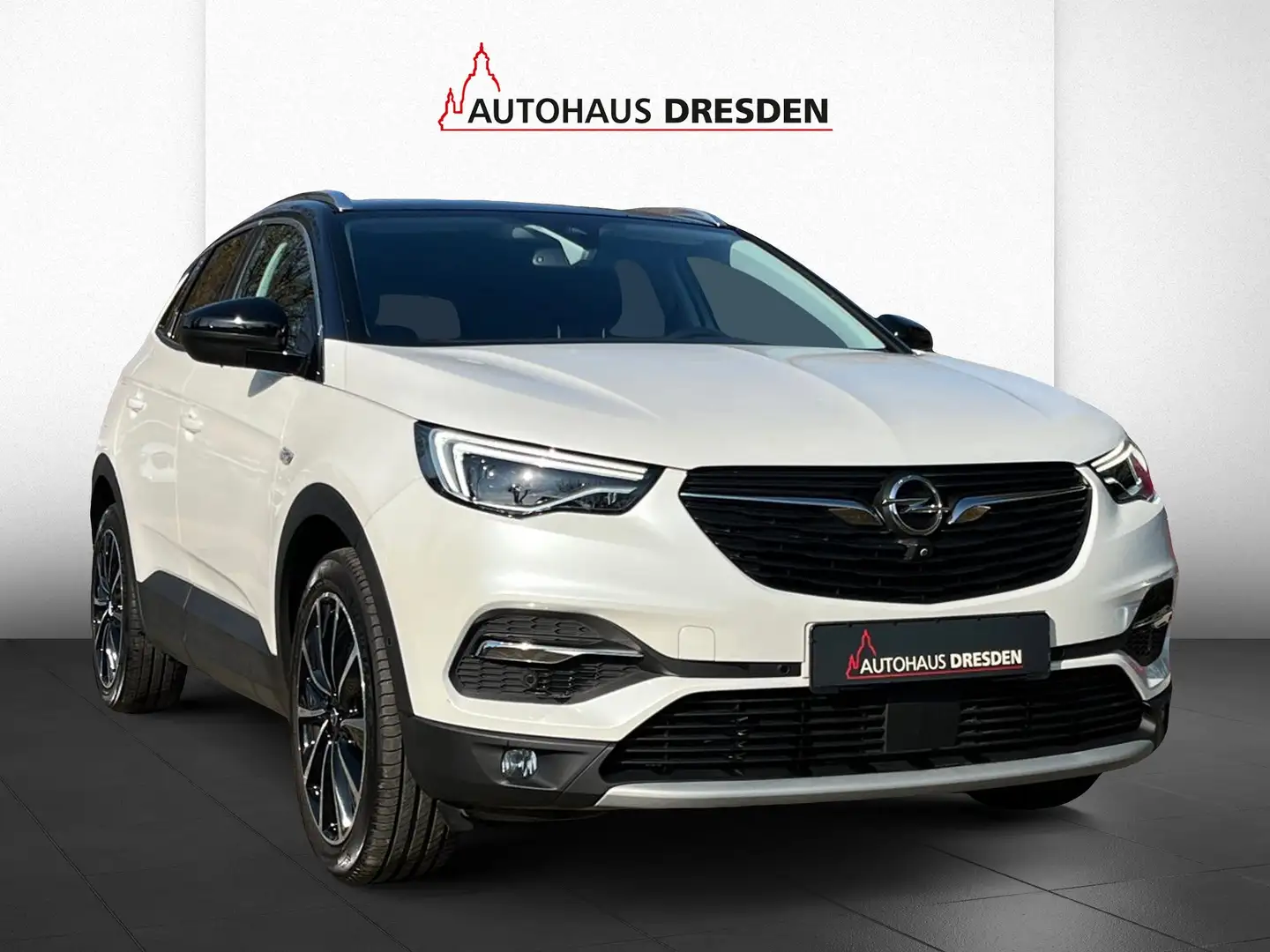 Opel Grandland 1.2 Turbo Ultimate FLA 360 ParkAss. Wit - 2