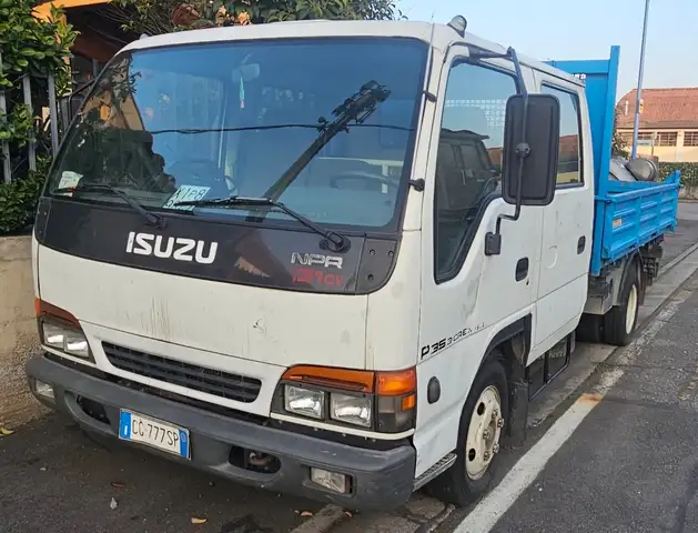 Isuzu NPR Ribaltabile trilaterale