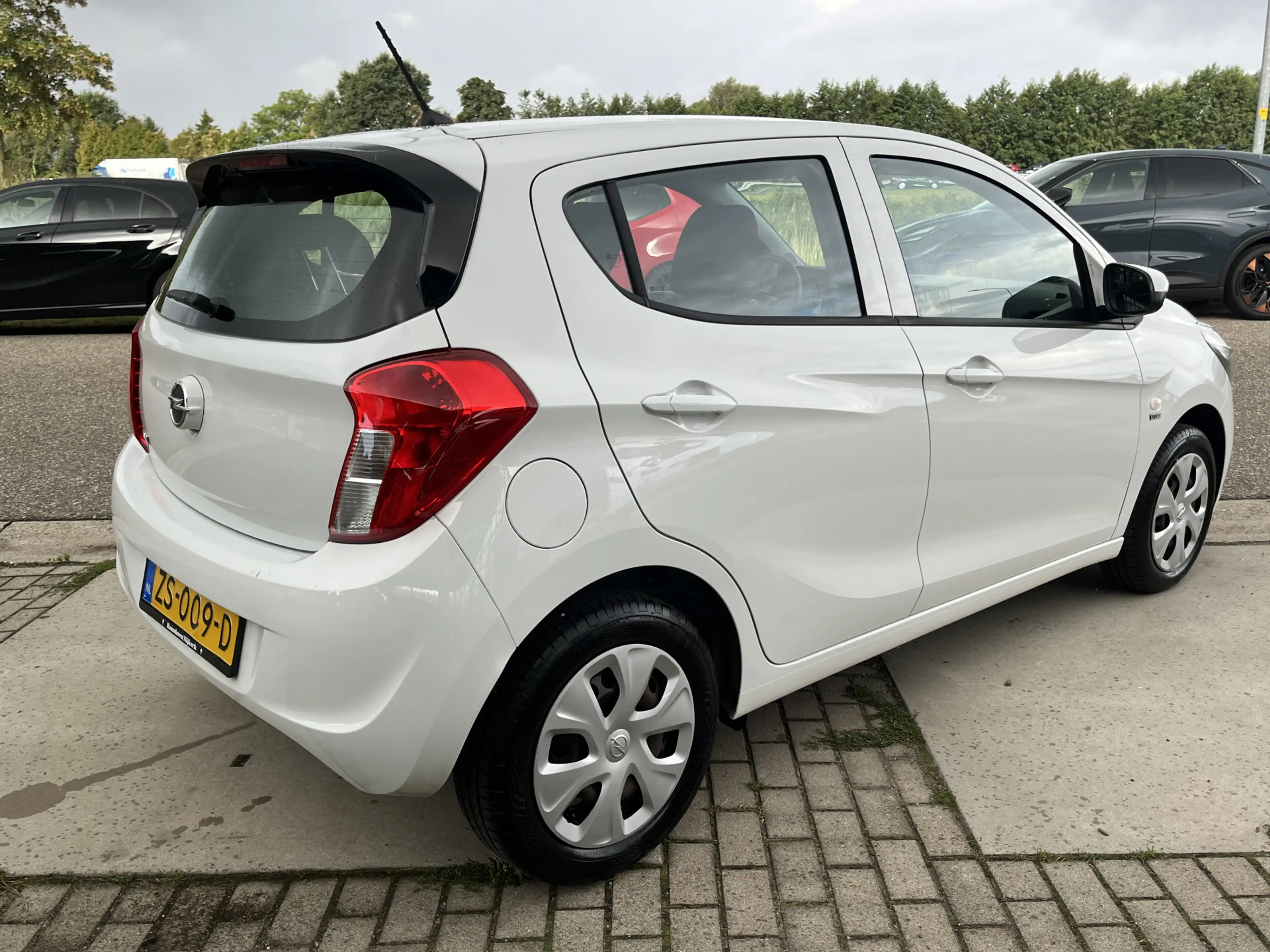 Opel Karl 1.0 ecoFLEX 120 Jaar Edition / Cruise / Airco / El — photo 2