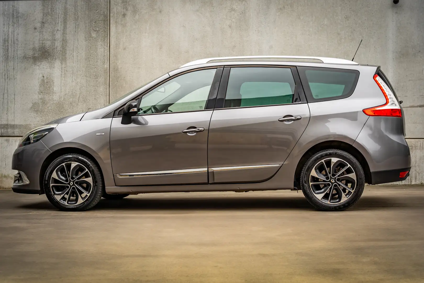 Renault Grand Scenic Scénic 1.5 dCi Bose Edition 5pl. EDC siva - 2