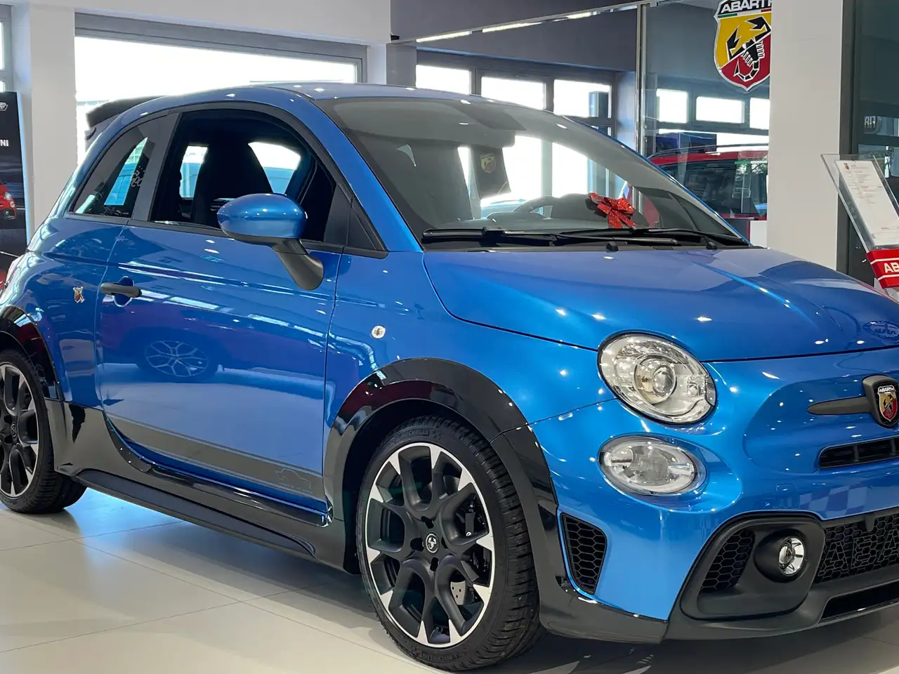 Abarth 695 2023