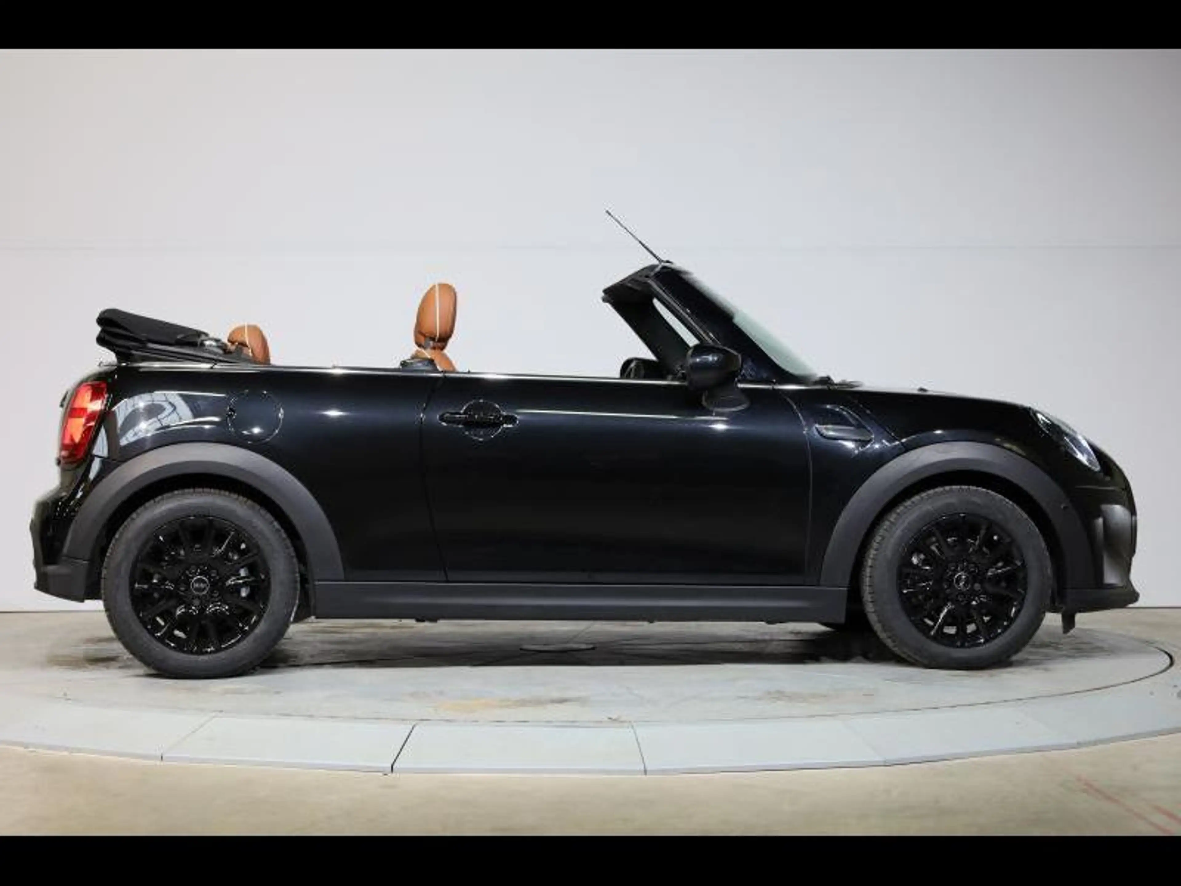 MINI Cooper Cabrio — photo 3