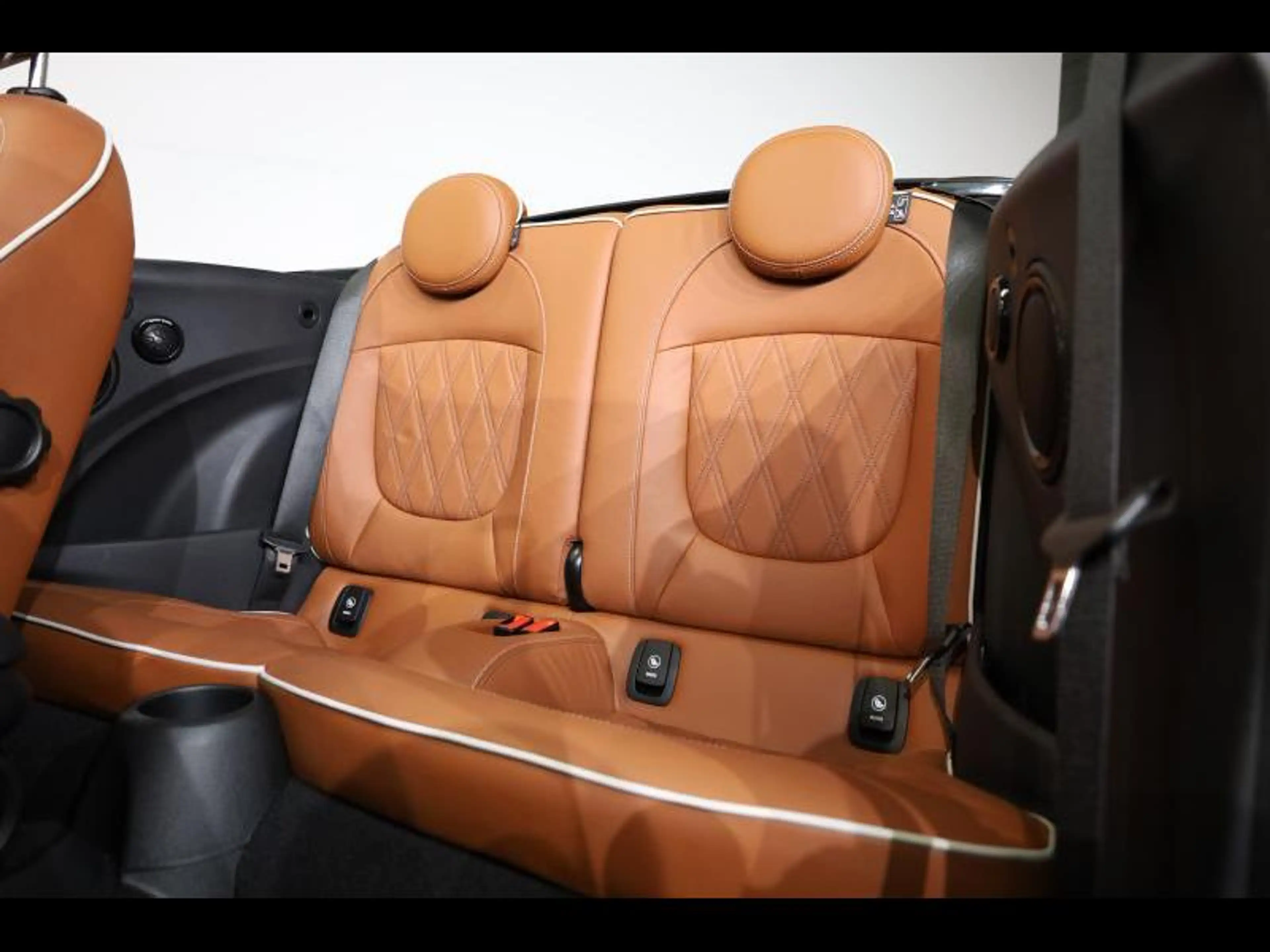 MINI Cooper Cabrio — photo 15