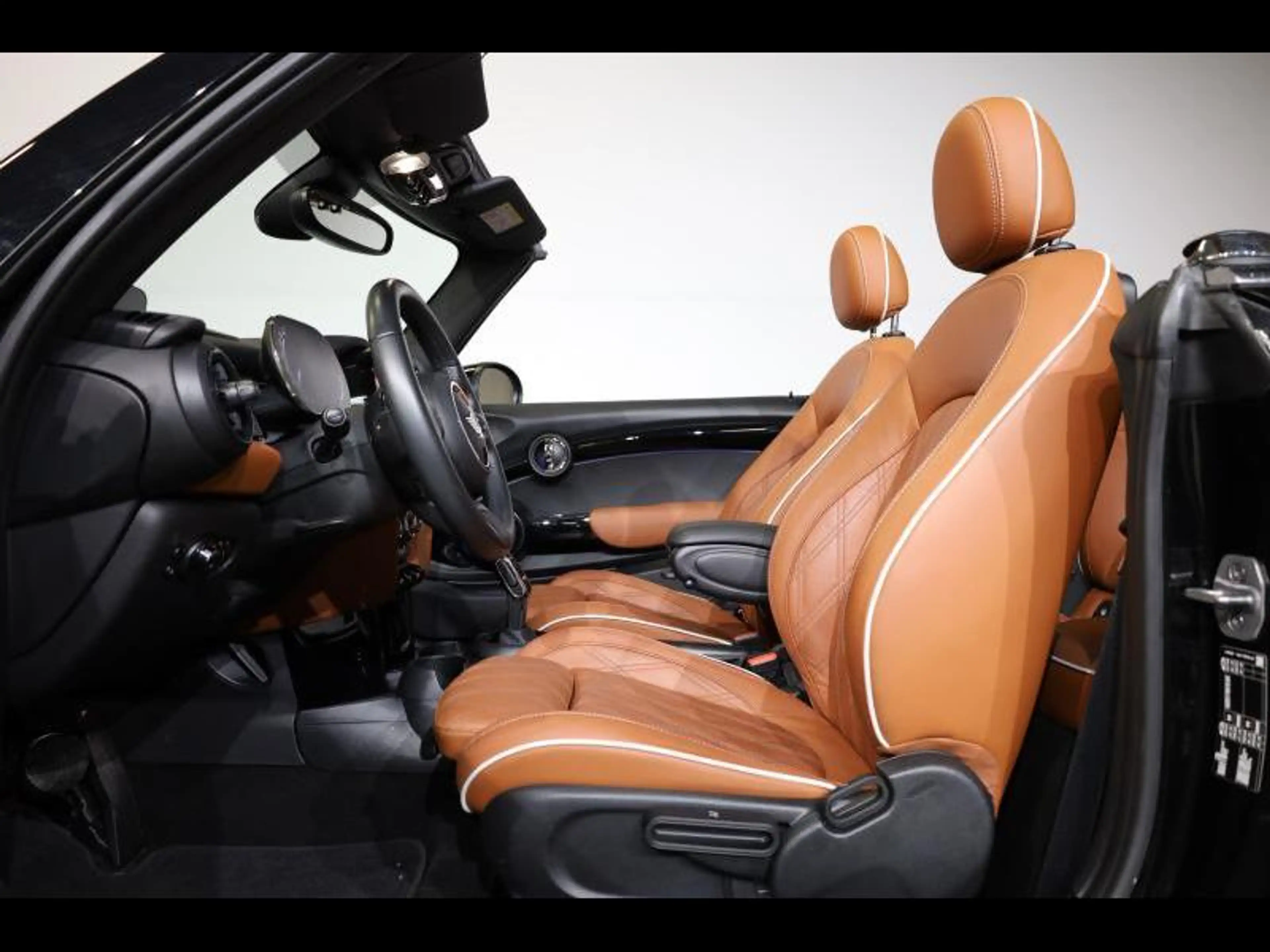 MINI Cooper Cabrio — photo 14