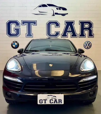 Porsche Cayenne view 2