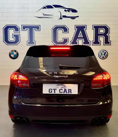 Porsche Cayenne view 9