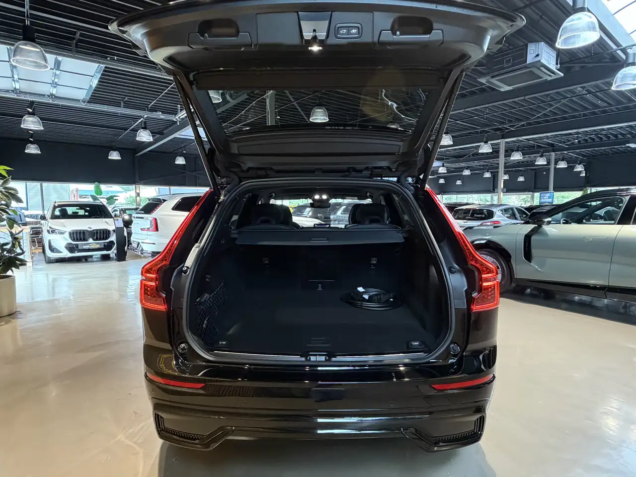 Volvo XC60 2.0 T8 Plug-in hybrid AWD Plus Black Edition stoel, миниатюра 26