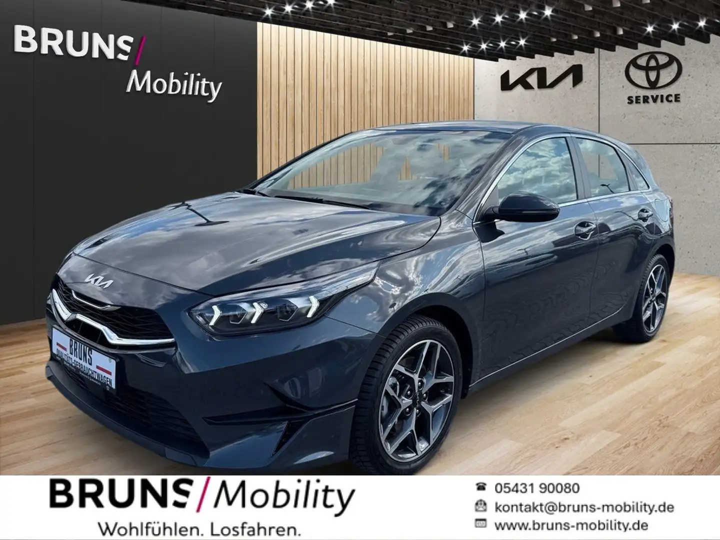 Kia Ceed / cee'd 1.5T 140 DCT Spirit STD Grau - 1