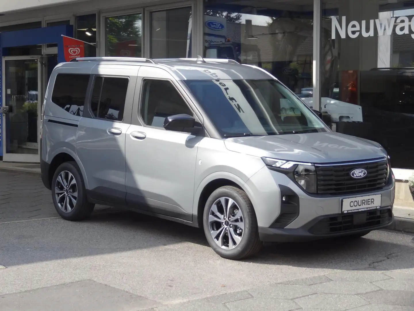 Ford Tourneo Courier 1.0 Titanium AUT RFK SHZ 17"-ALU Argent - 2