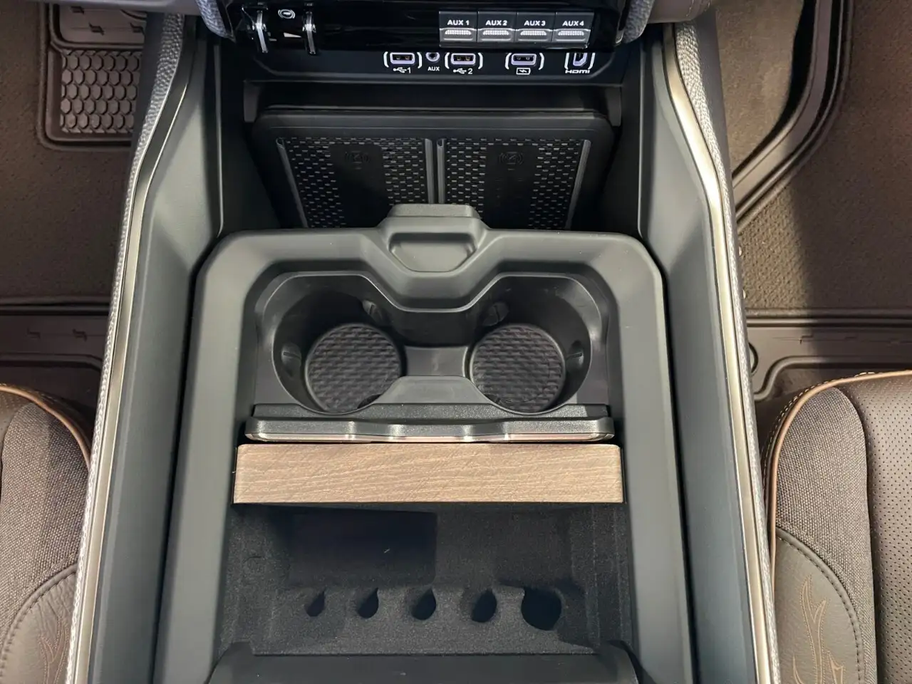 RAM 3500 снимка RAM 3500