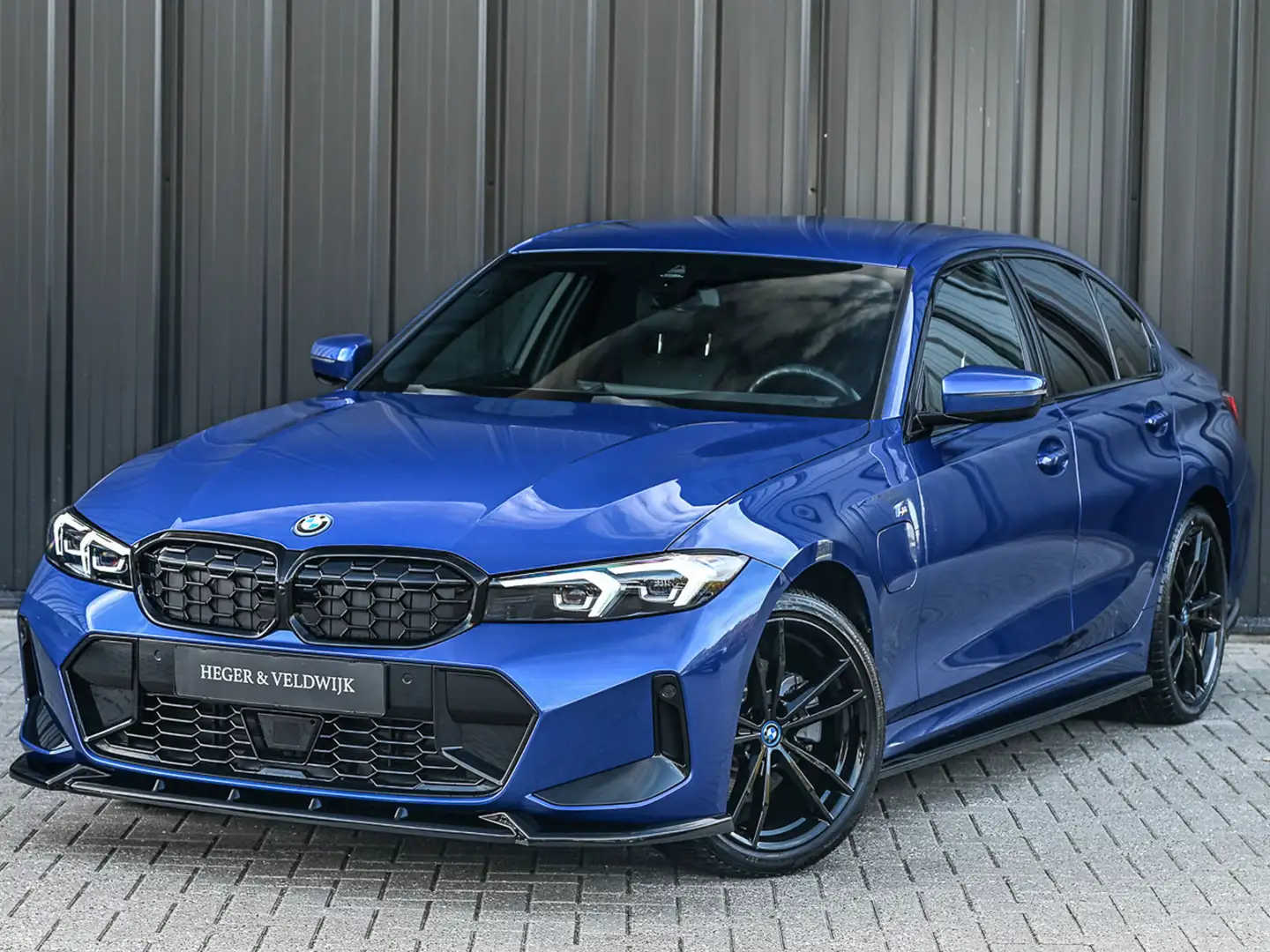 BMW 330 3-serie 330e | M-SPORT | SPORT SEATS | FULL STYLIN Bleu - 2