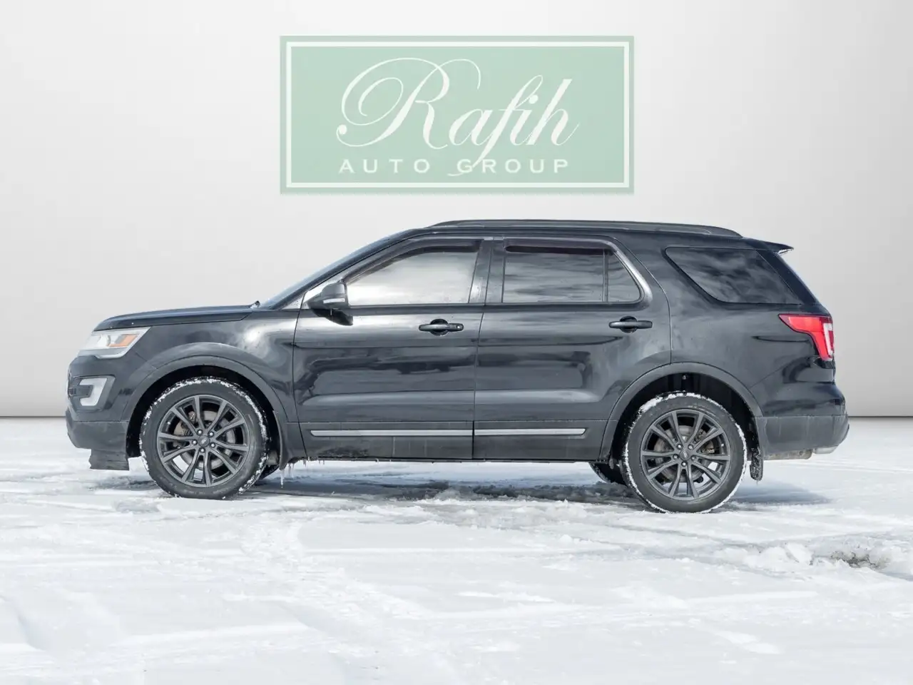 Ford Explorer снимка Ford Explorer