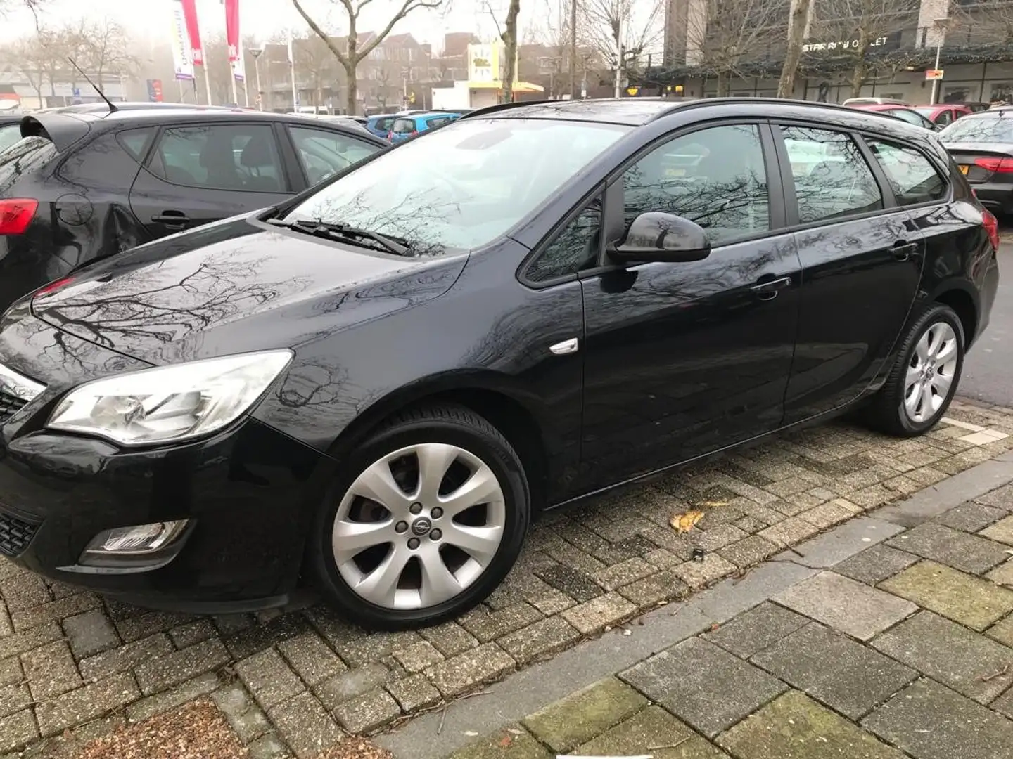 Opel Astra 1.3 CDTi S/S Edition Fekete - 1