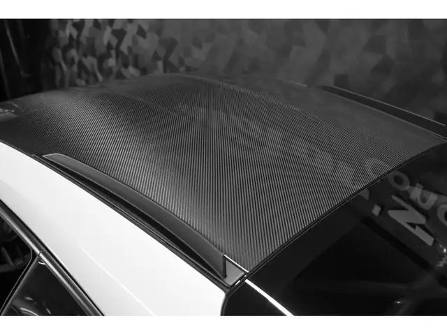 Porsche 992 view 10