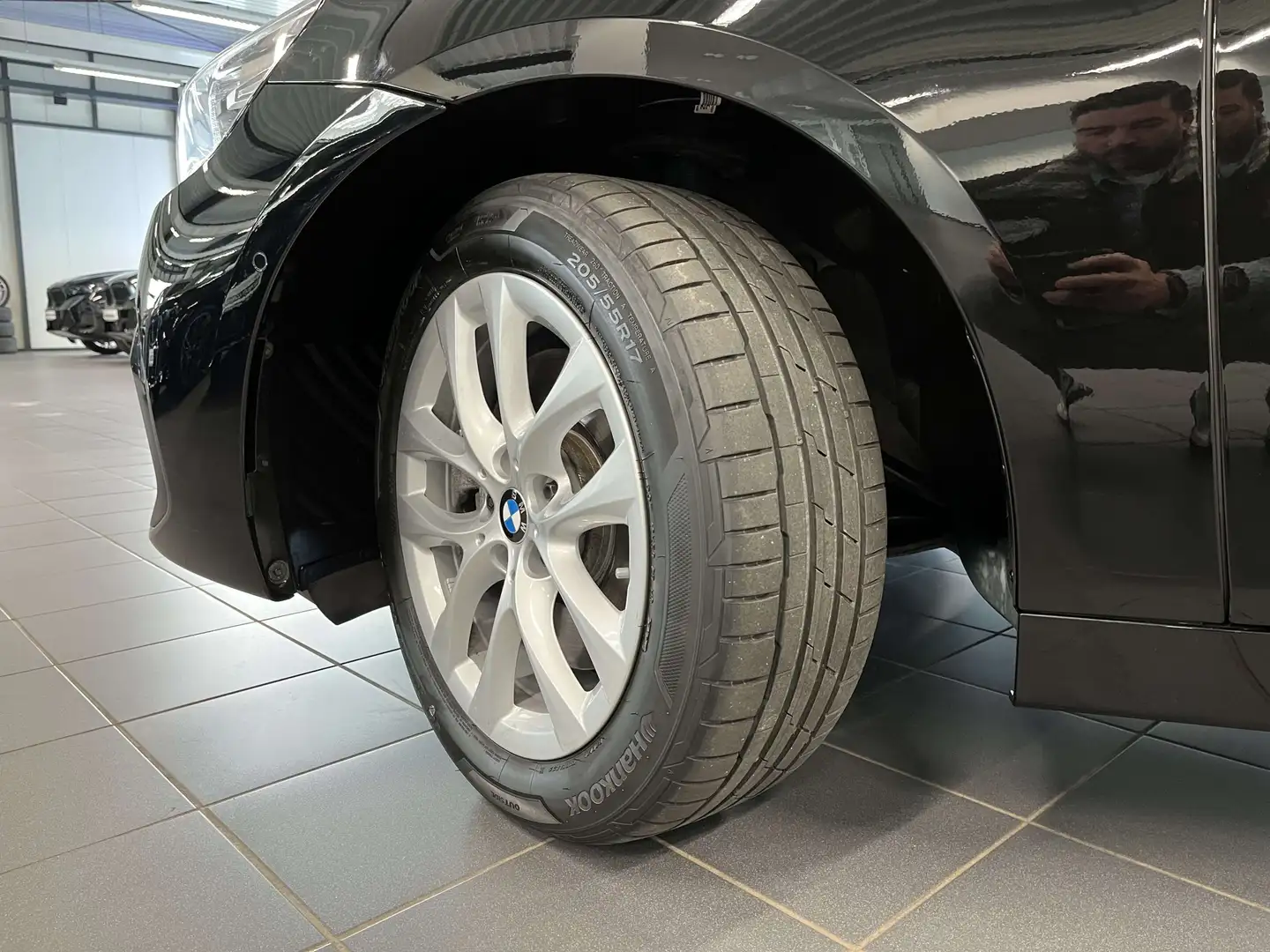 BMW 220 d Gran Tourer AT+AHK+LMR+AUTOM.HECKK.+RFK+BEIFAHRS Negru - 2