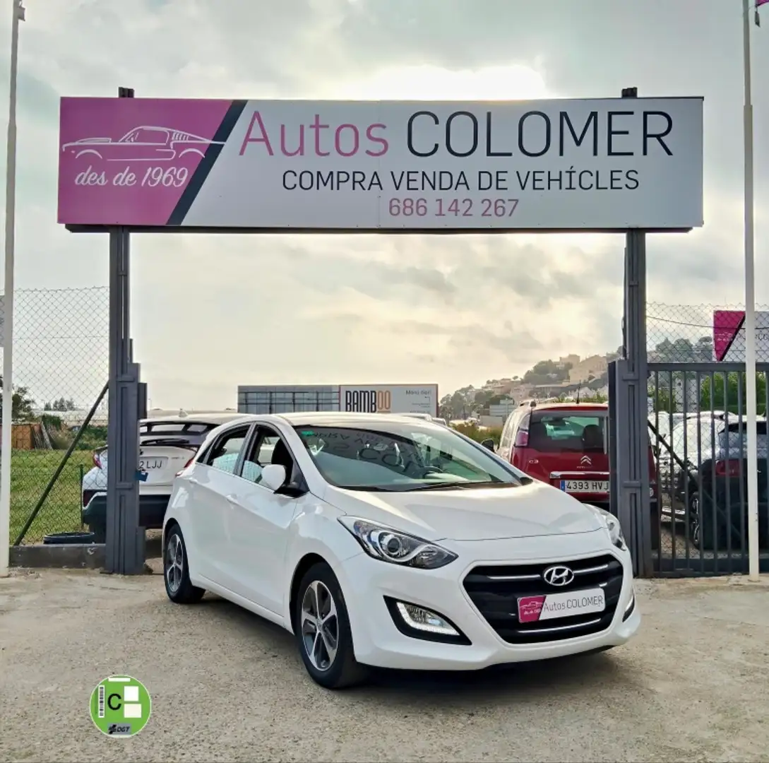 Hyundai i30 1.4 MPI BD Essence 100 Blanc - 1