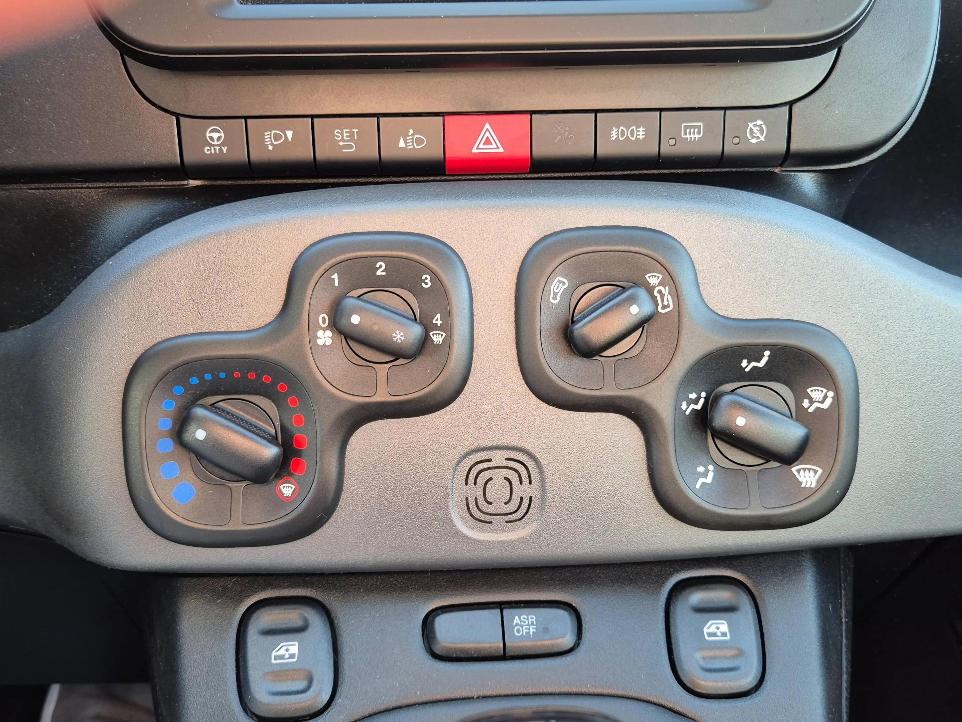 Fiat Panda Panda 1.0i MHEV City Life 5pl. — photo 13