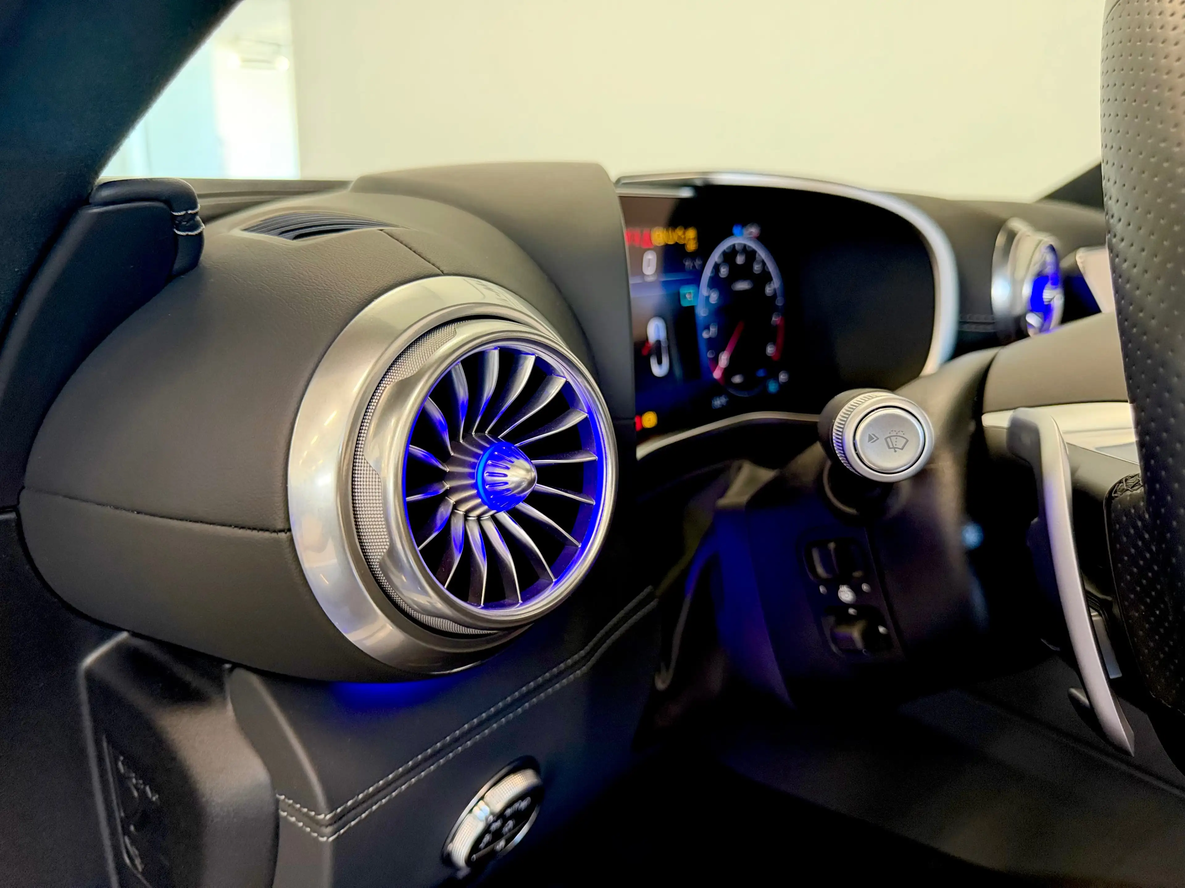 Mercedes-Benz SL 43 AMG V8 Styling Paket,Night Paket,Dynamic Plus Paket — photo 25