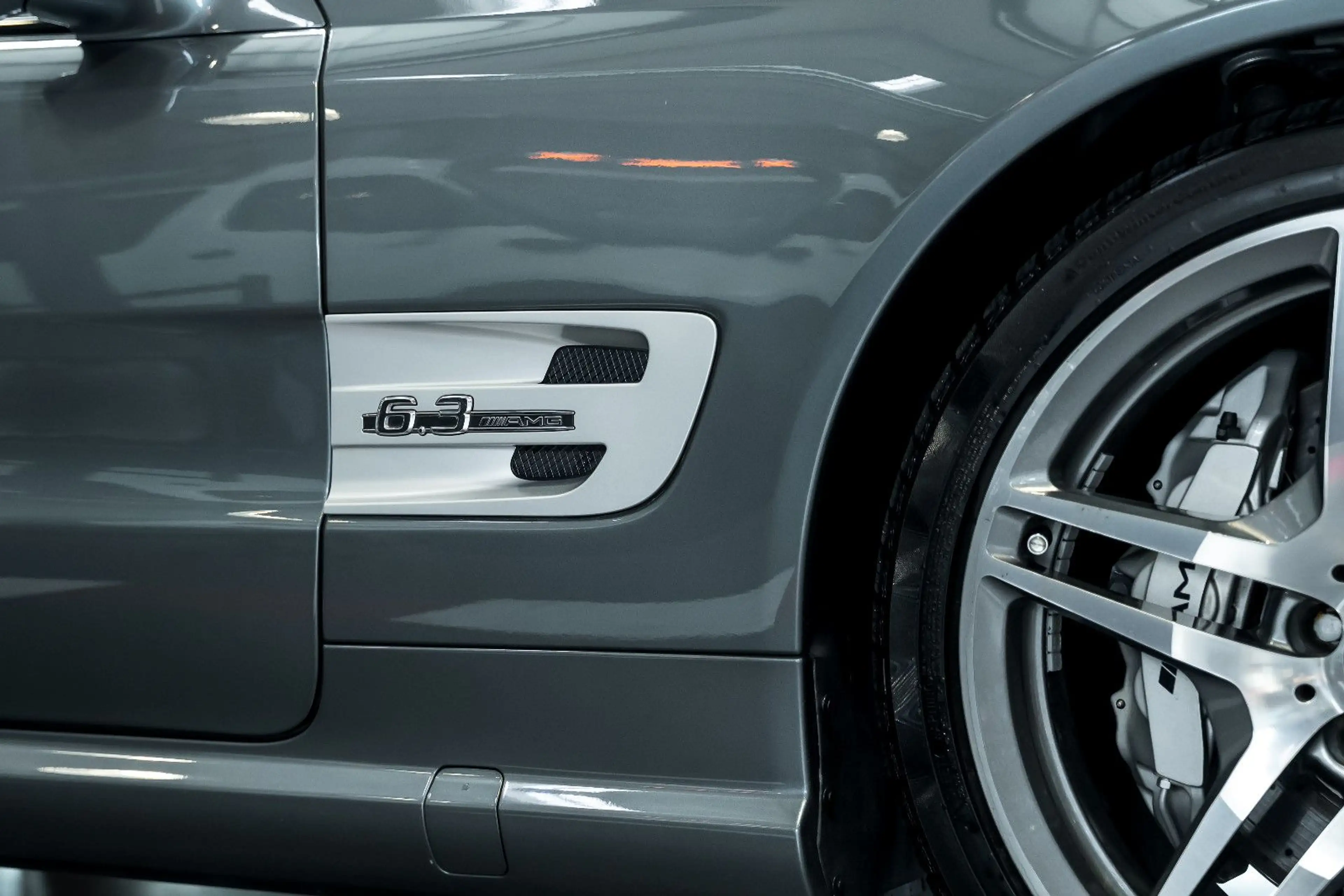 Mercedes-Benz SL 63 AMG — photo 7