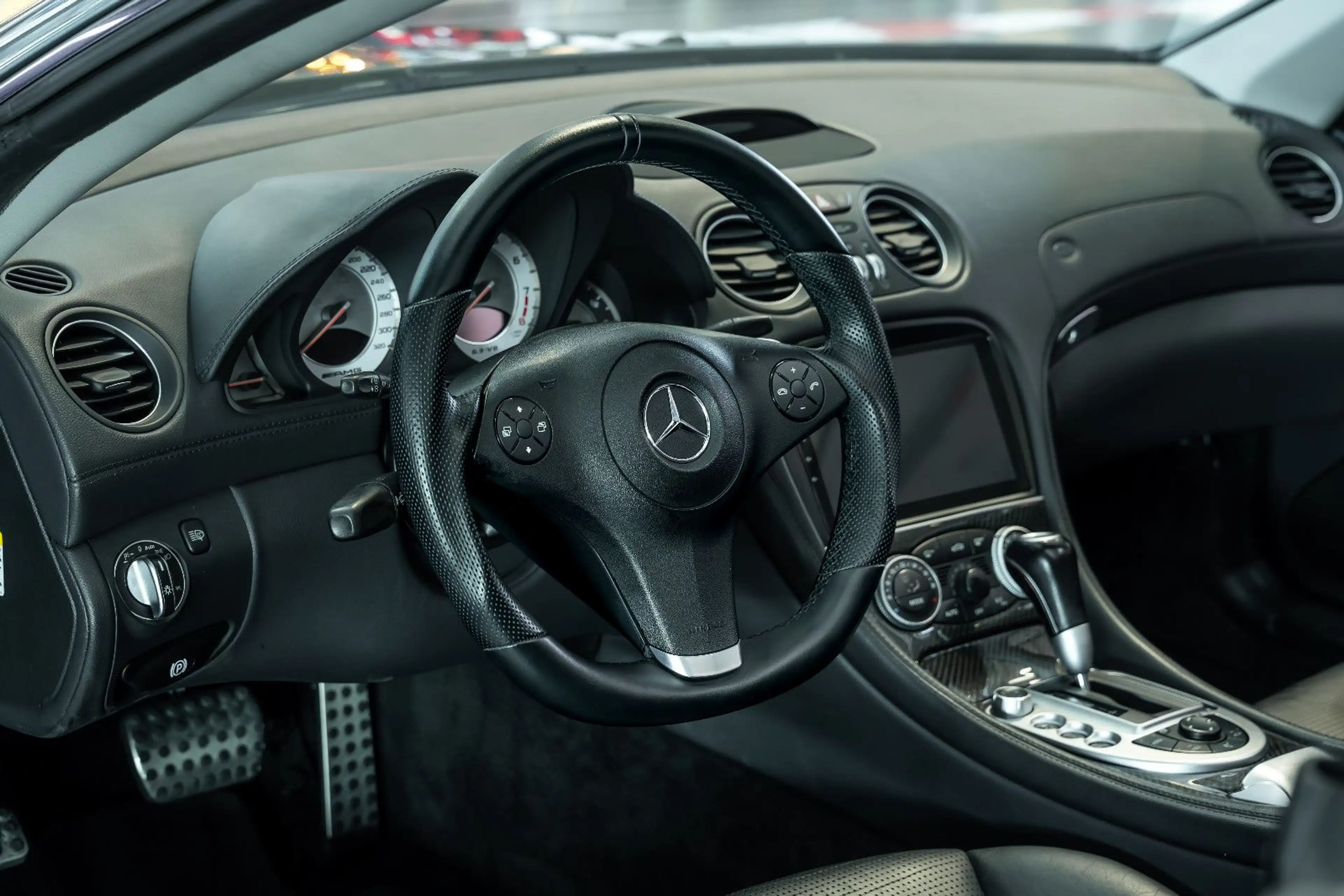 Mercedes-Benz SL 63 AMG — photo 12