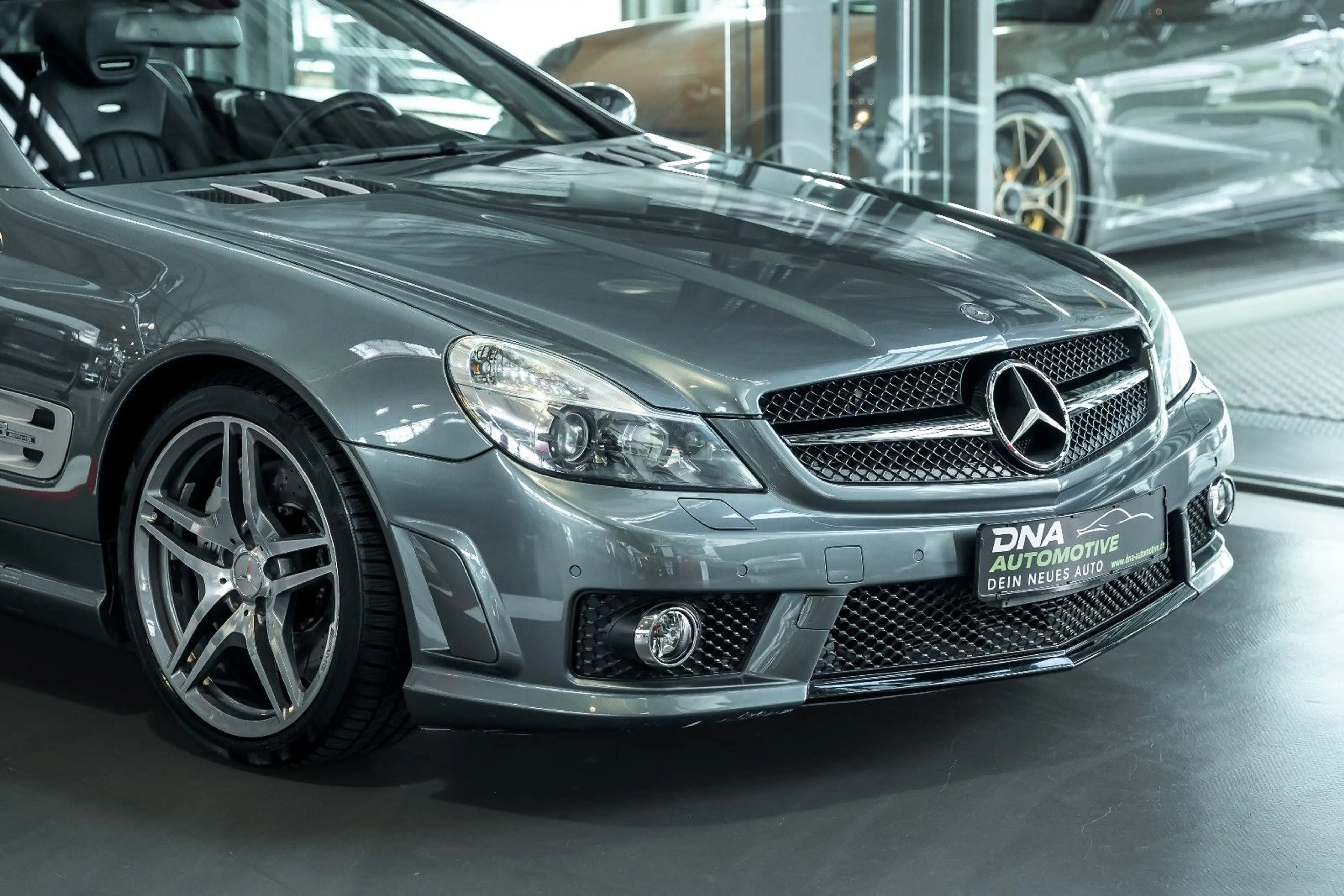 Mercedes-Benz SL 63 AMG — photo 5