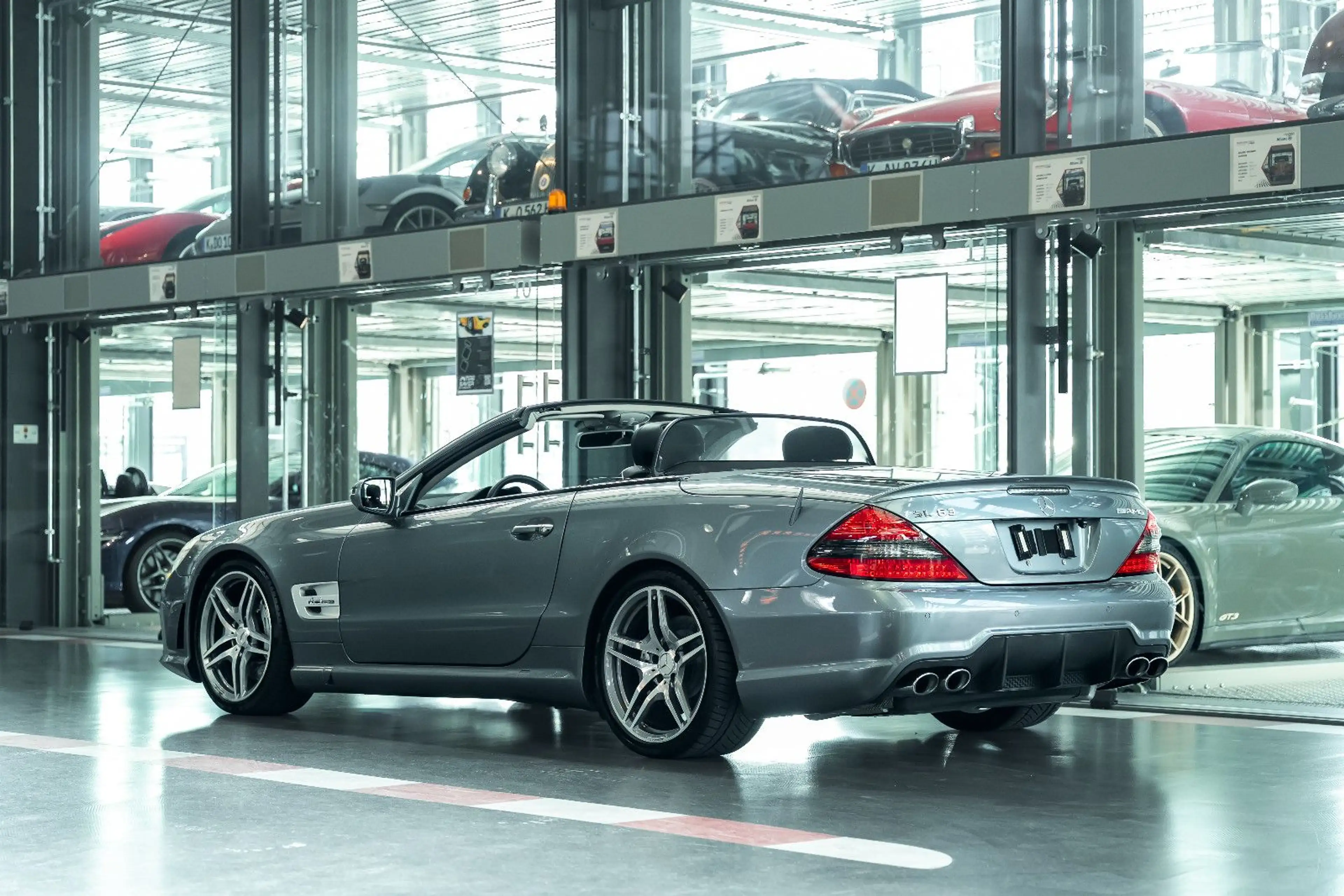 Mercedes-Benz SL 63 AMG — photo 4
