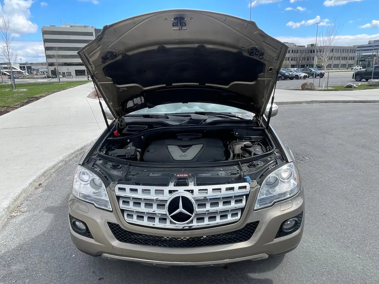 Mercedes-Benz M-Class снимка Mercedes-Benz M-Class