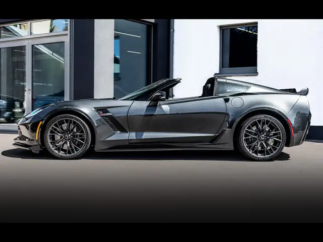 Corvette C7 view 2