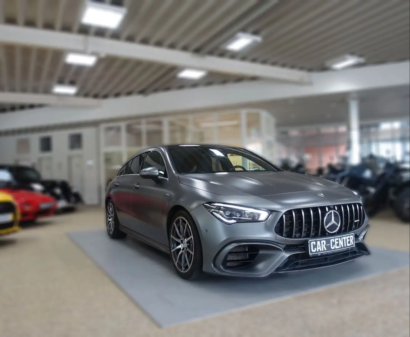 Mercedes-Benz CLA 45 AMG Shooting Brake "designo magno grau" Gris - 1