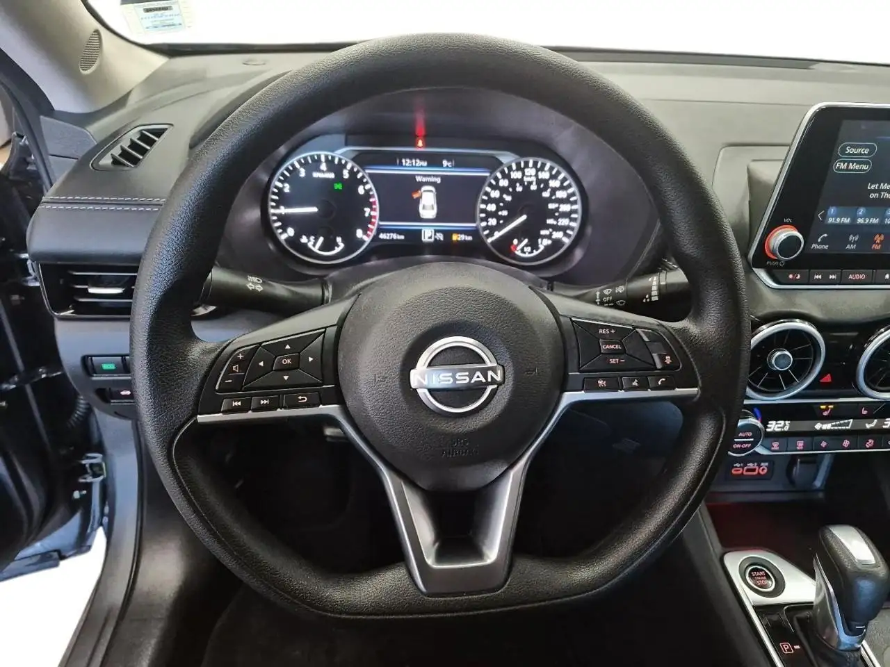 Nissan Sentra снимка Nissan Sentra