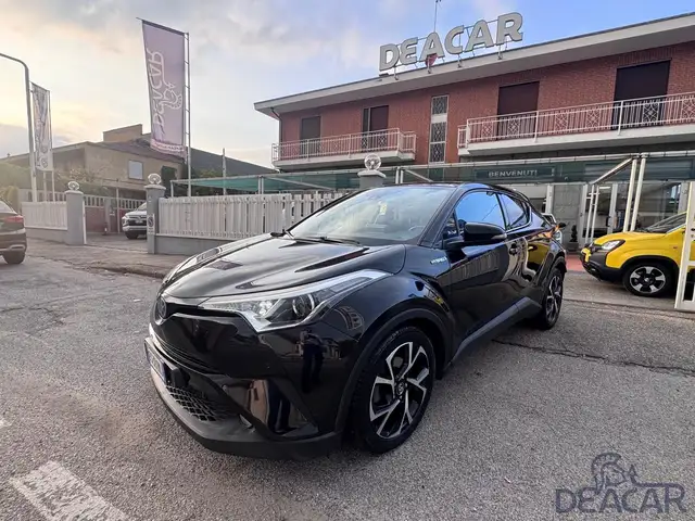 Toyota C-HR view 2