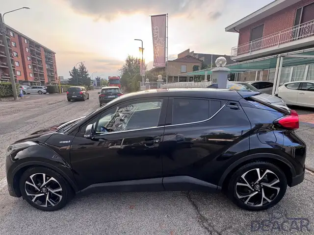 Toyota C-HR view 7