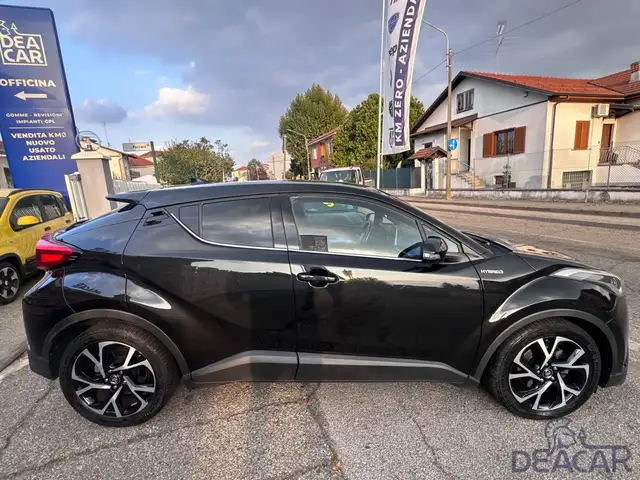 Toyota C-HR view 6