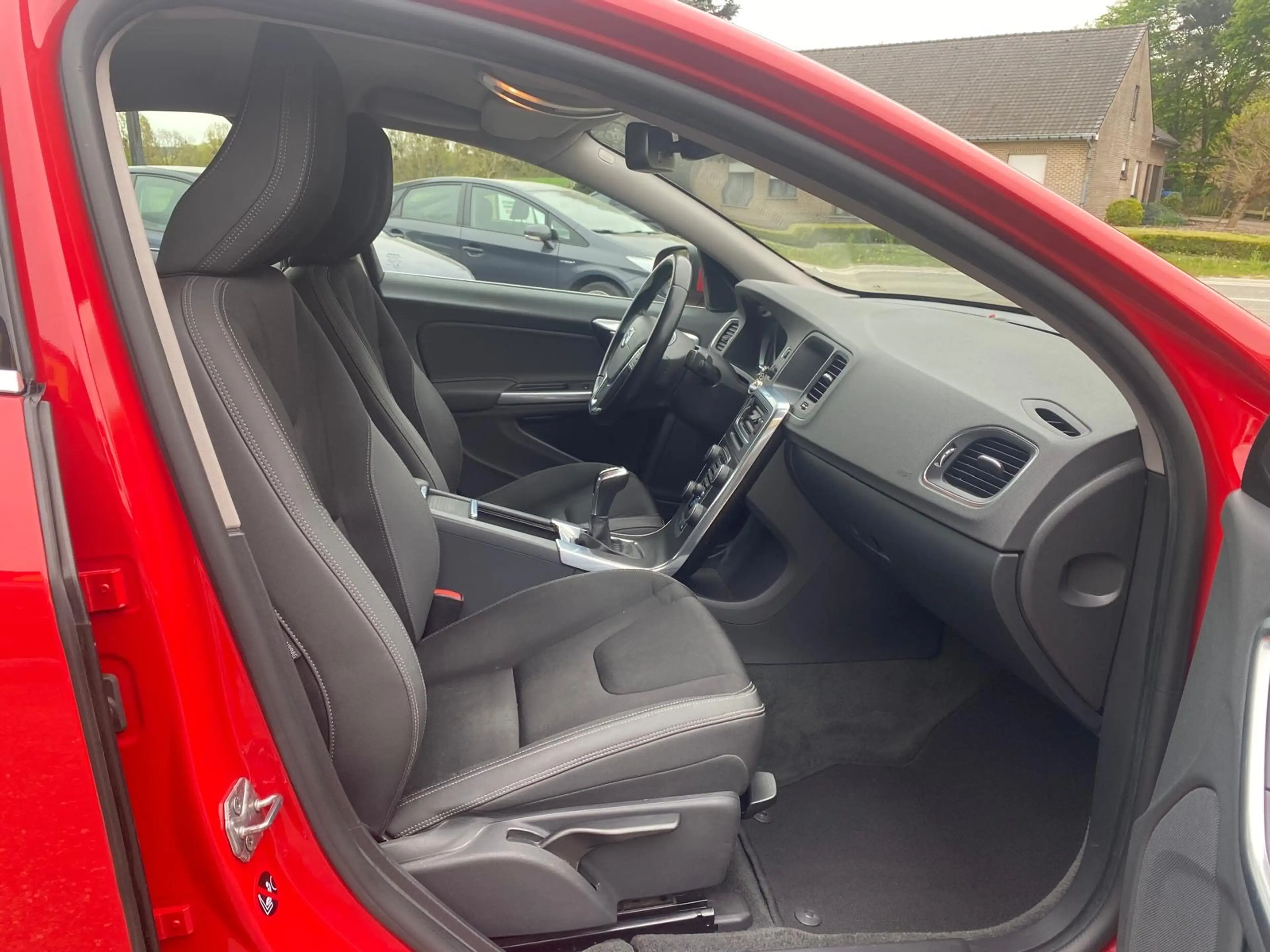 Volvo S60 S60 2.0 D4 Momentum — photo 11