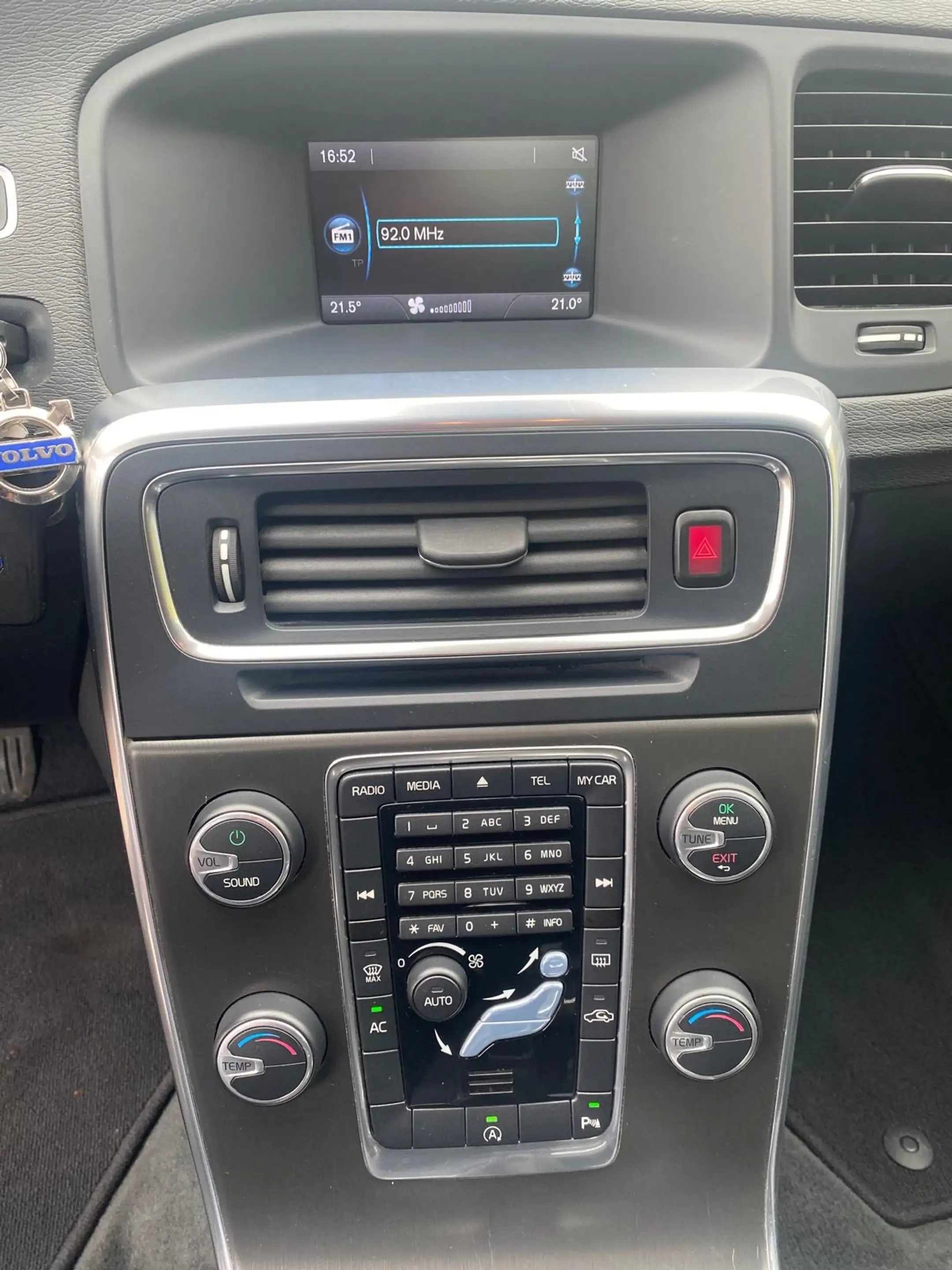 Volvo S60 S60 2.0 D4 Momentum — photo 13