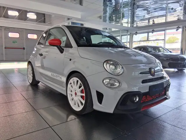 Abarth 695 ESSEESSE 180 CV