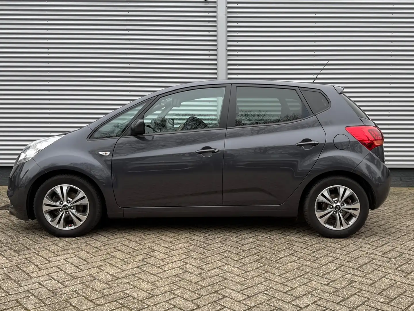 Kia Venga 1.4 CVVT 90pk DynamicPlusLine I NL Auto I 1E Eigen Gris - 2