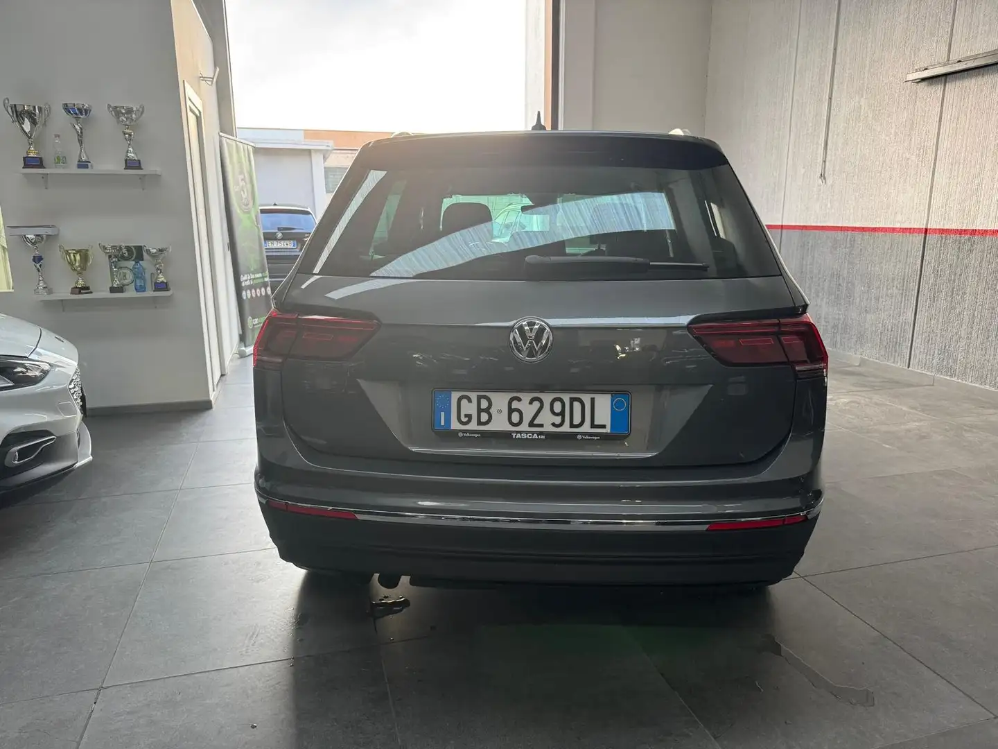 Volkswagen Tiguan Tiguan 2.0 tdi Advanced 4motion 190cv dsg Gris - 2