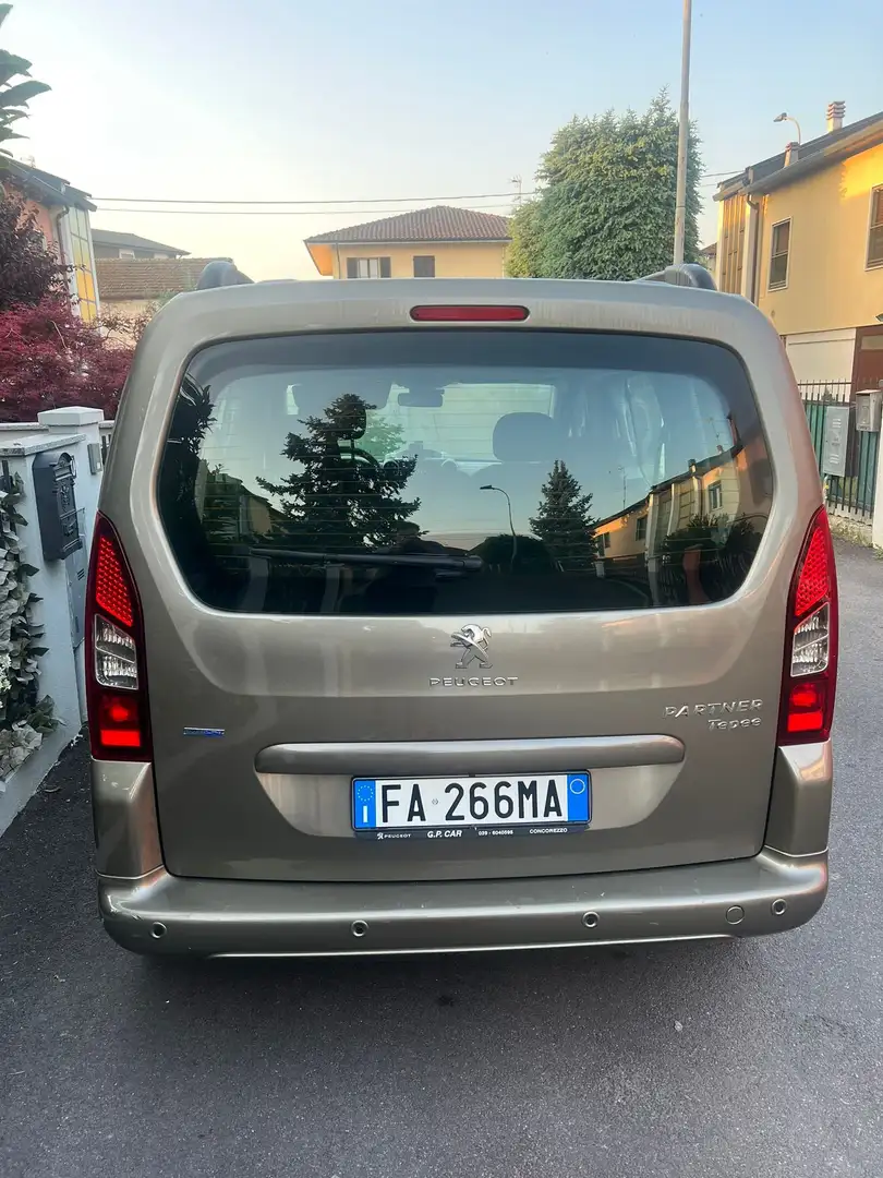 Peugeot Partner Partner Tepee 1.6 bluehdi Outdoor 100cv Бежевый - 1