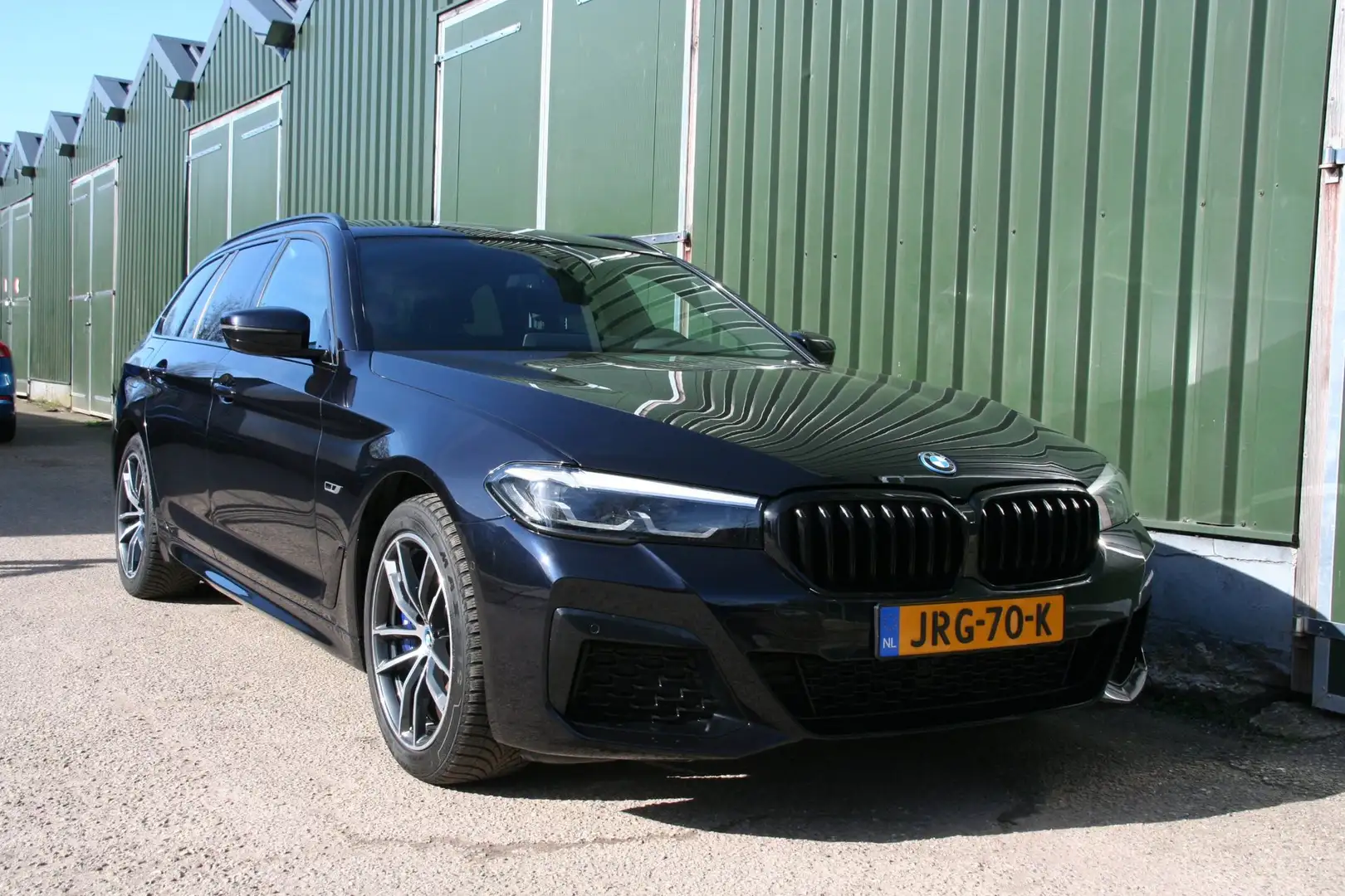 BMW 530 5-serie Touring 530e xDrive M-SPORT, ZWART LEER, P Schwarz - 2